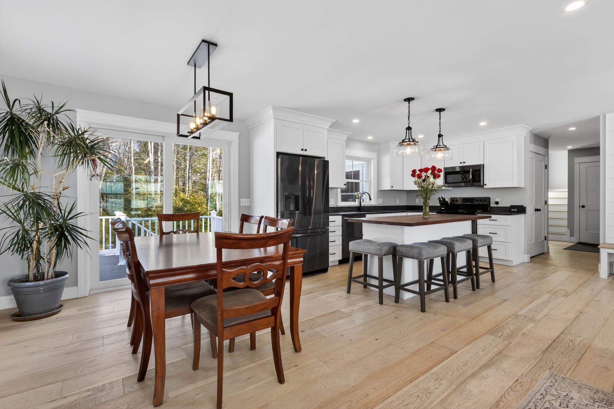 10 Lodge Drive
