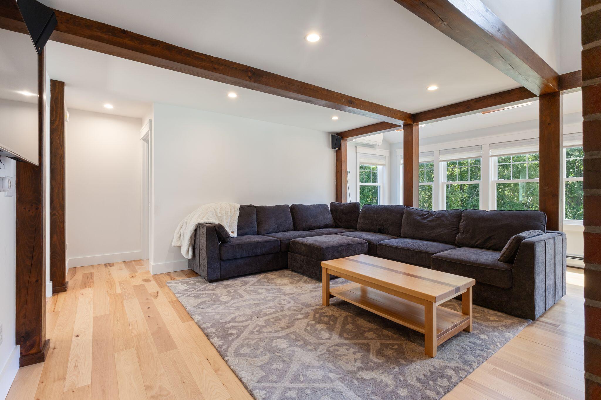 338 Boom Road