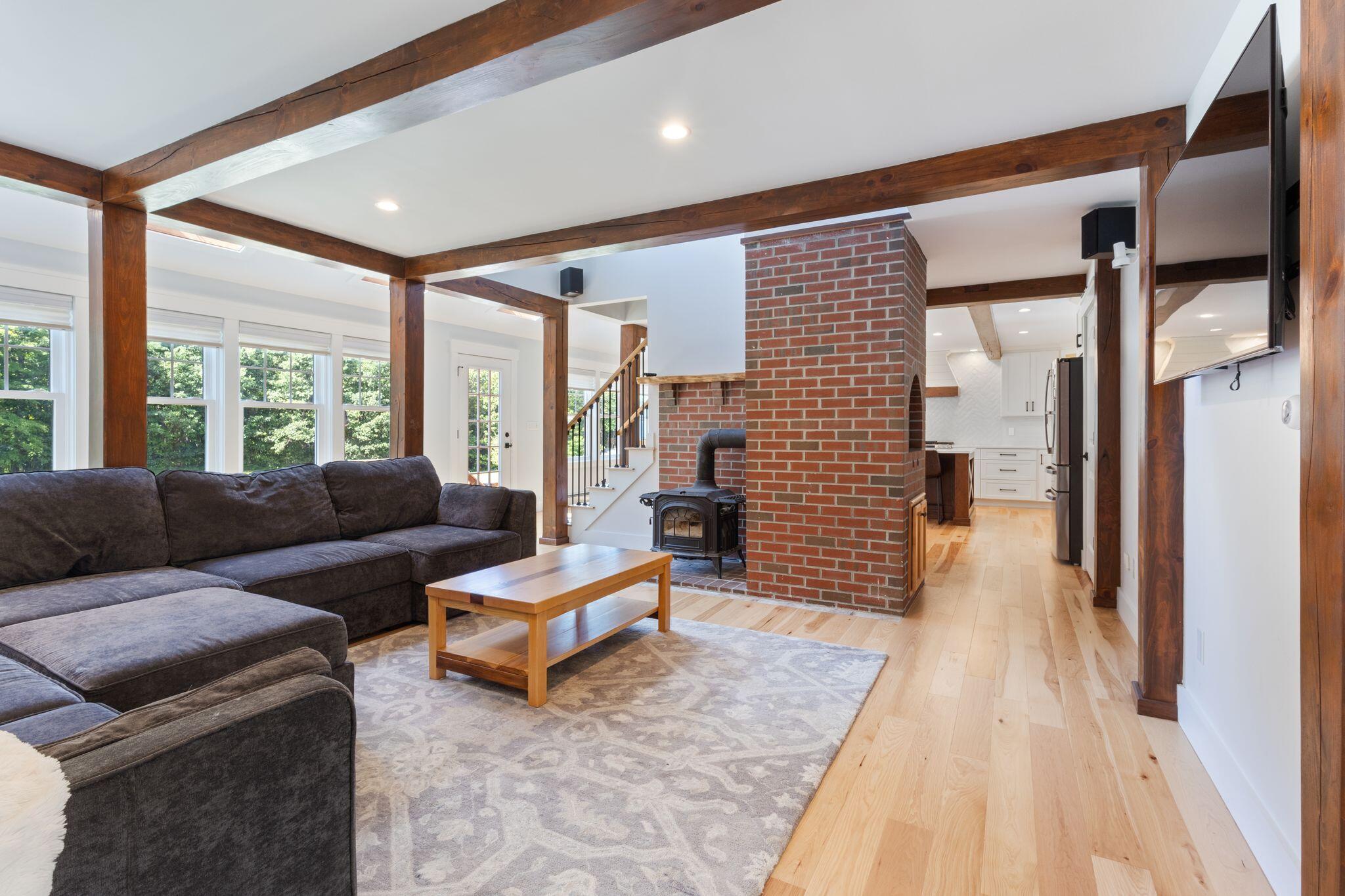 338 Boom Road