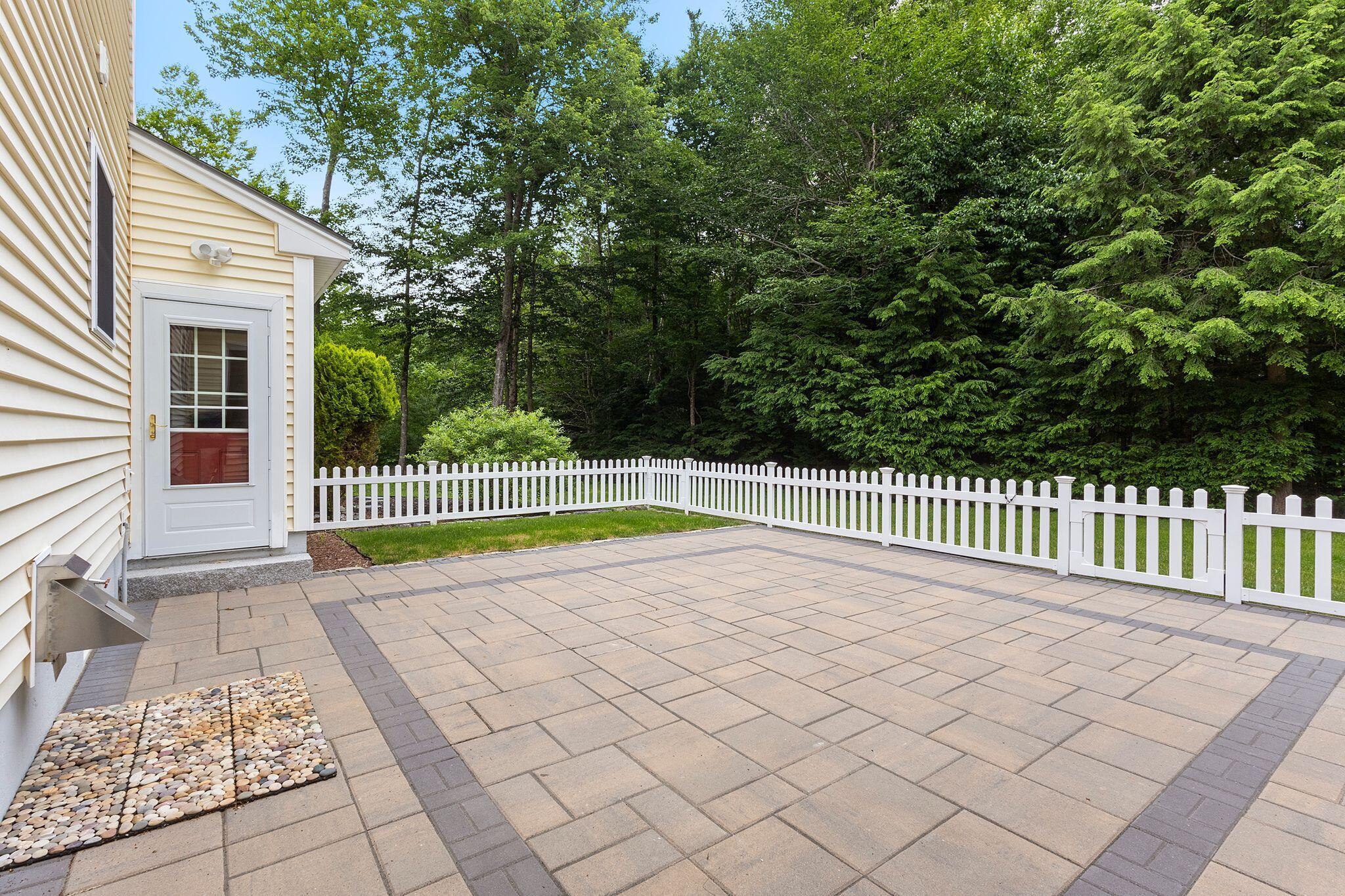 18 Briarwood Drive