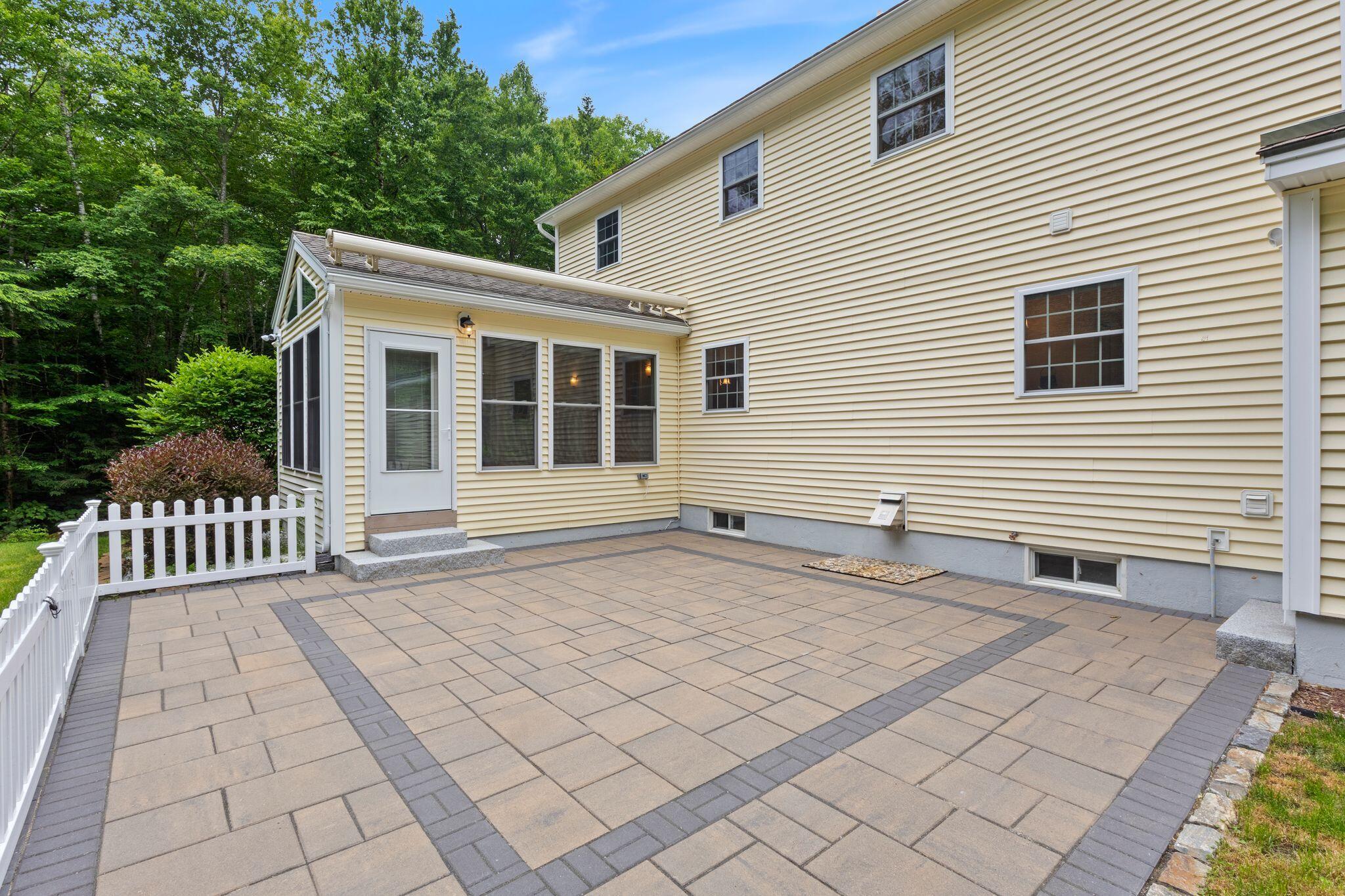 18 Briarwood Drive
