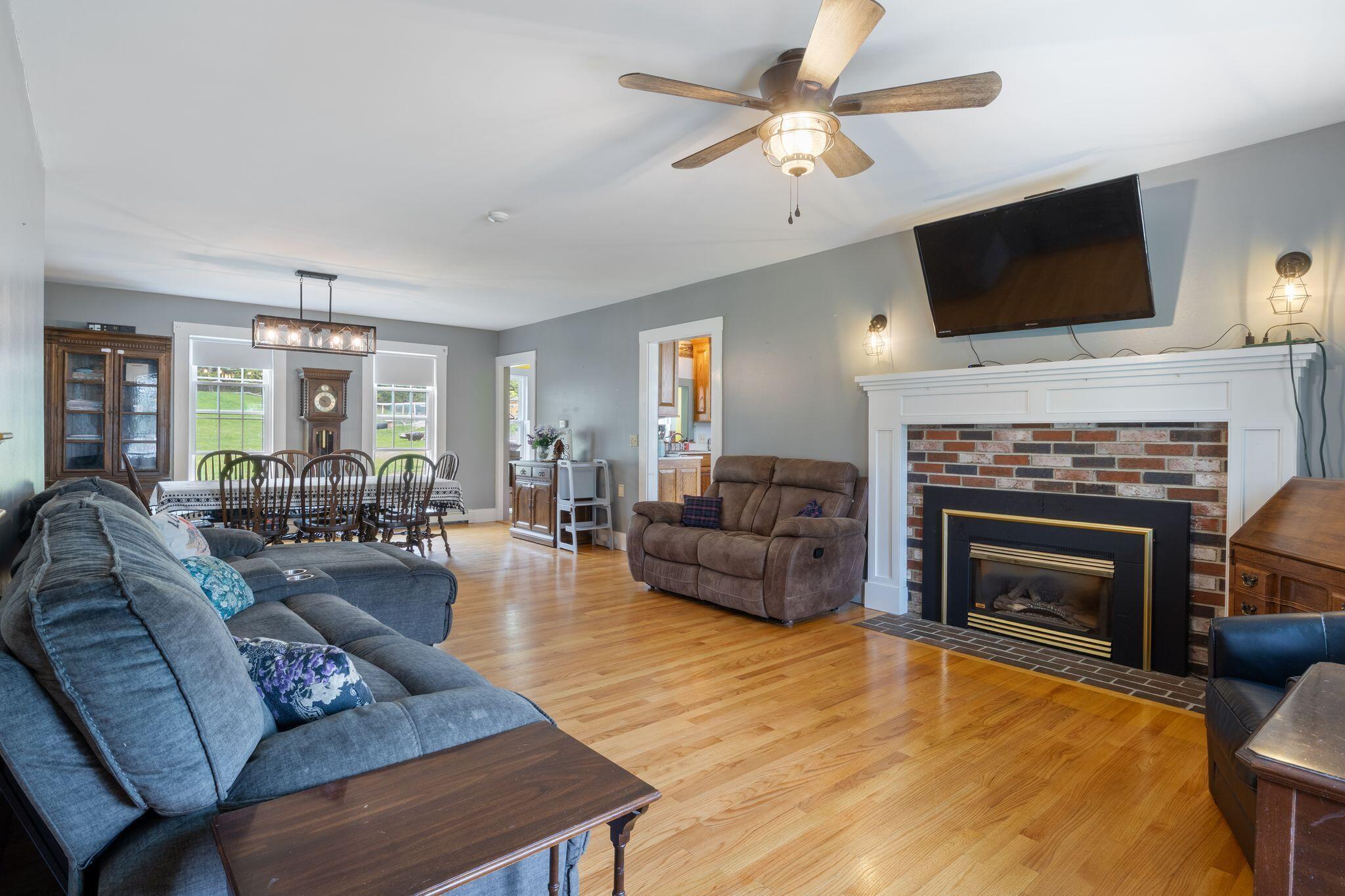 15 Pickerel Pond Road