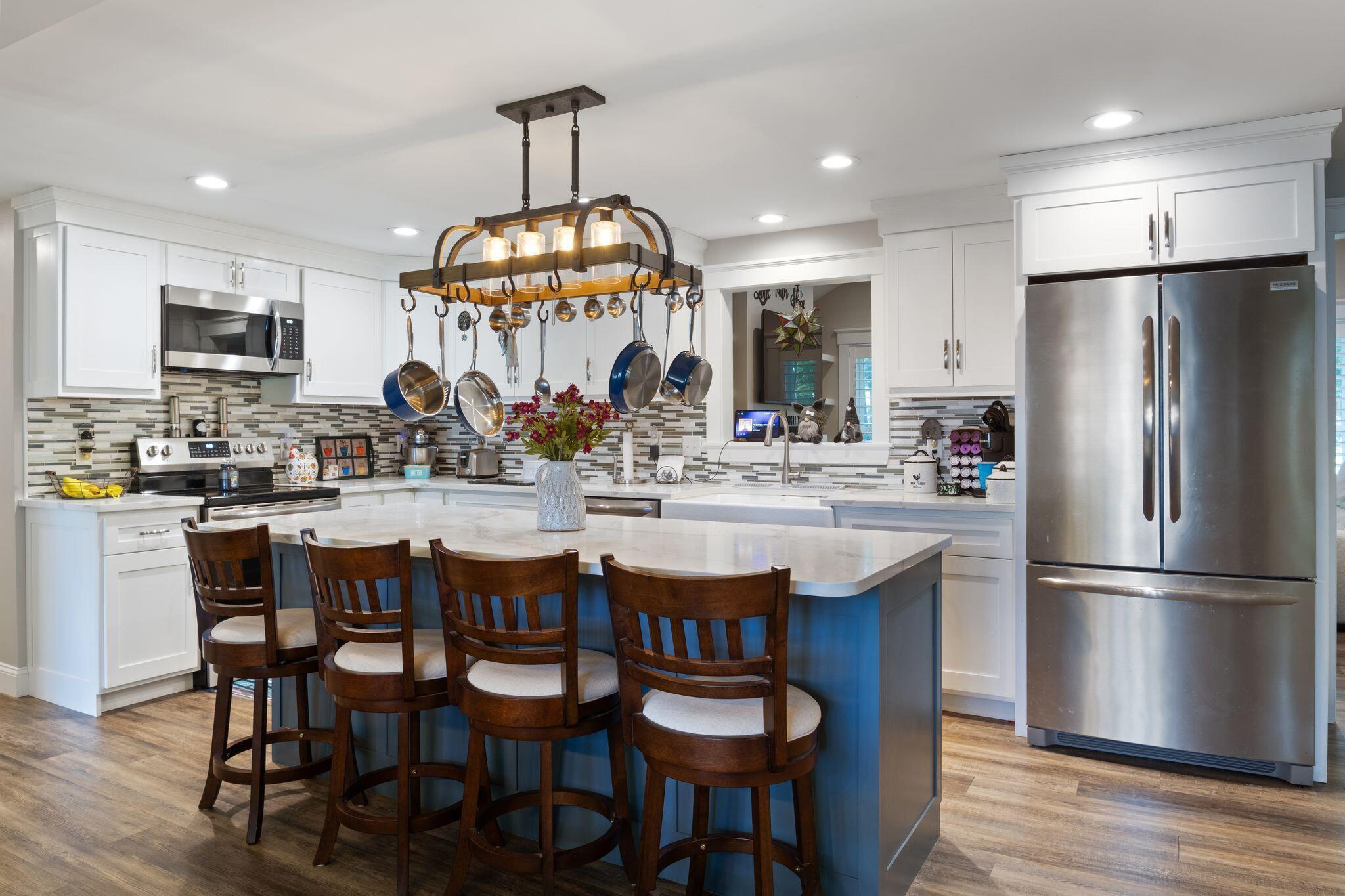 6 Bower Lane