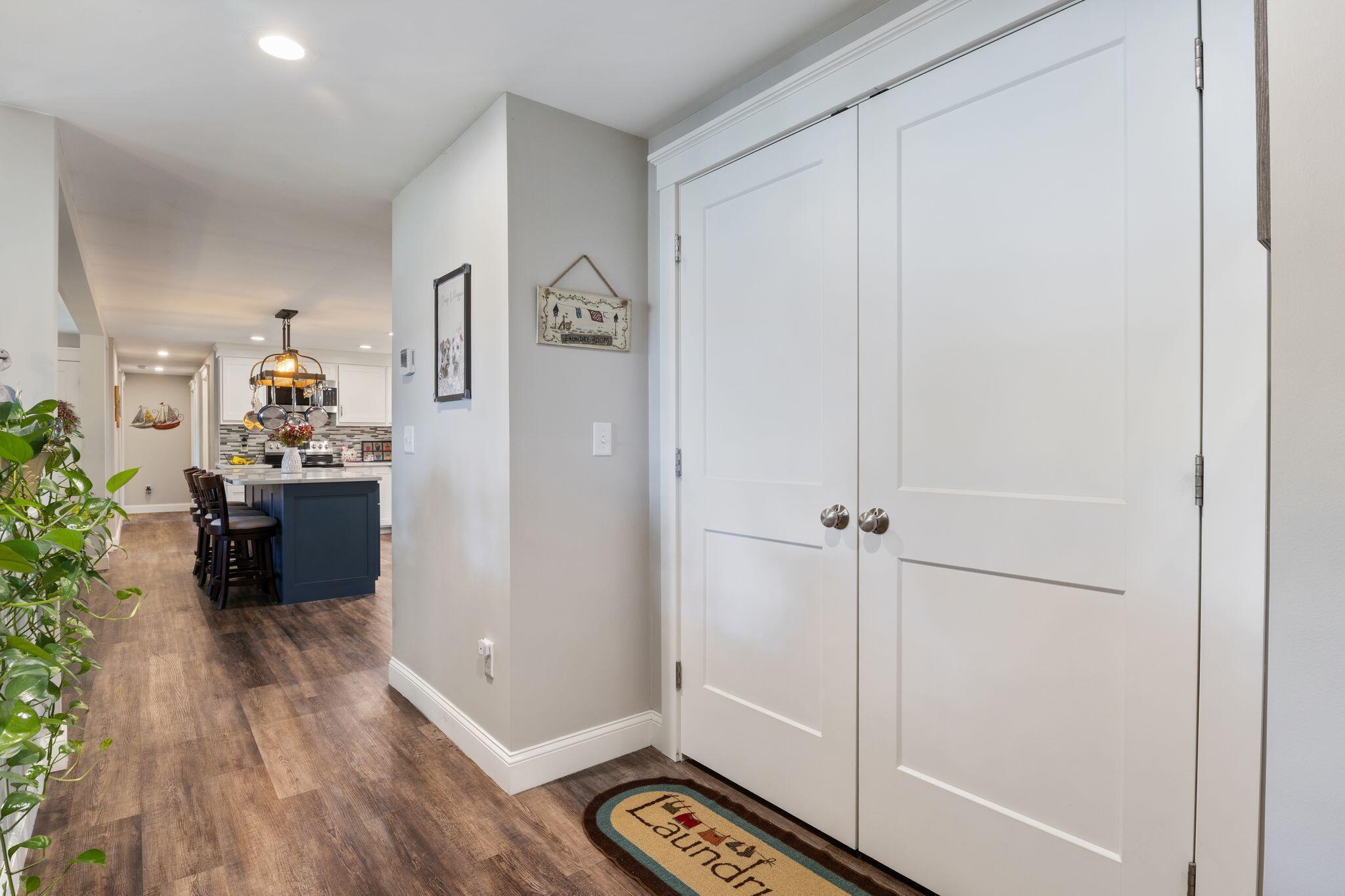 6 Bower Lane