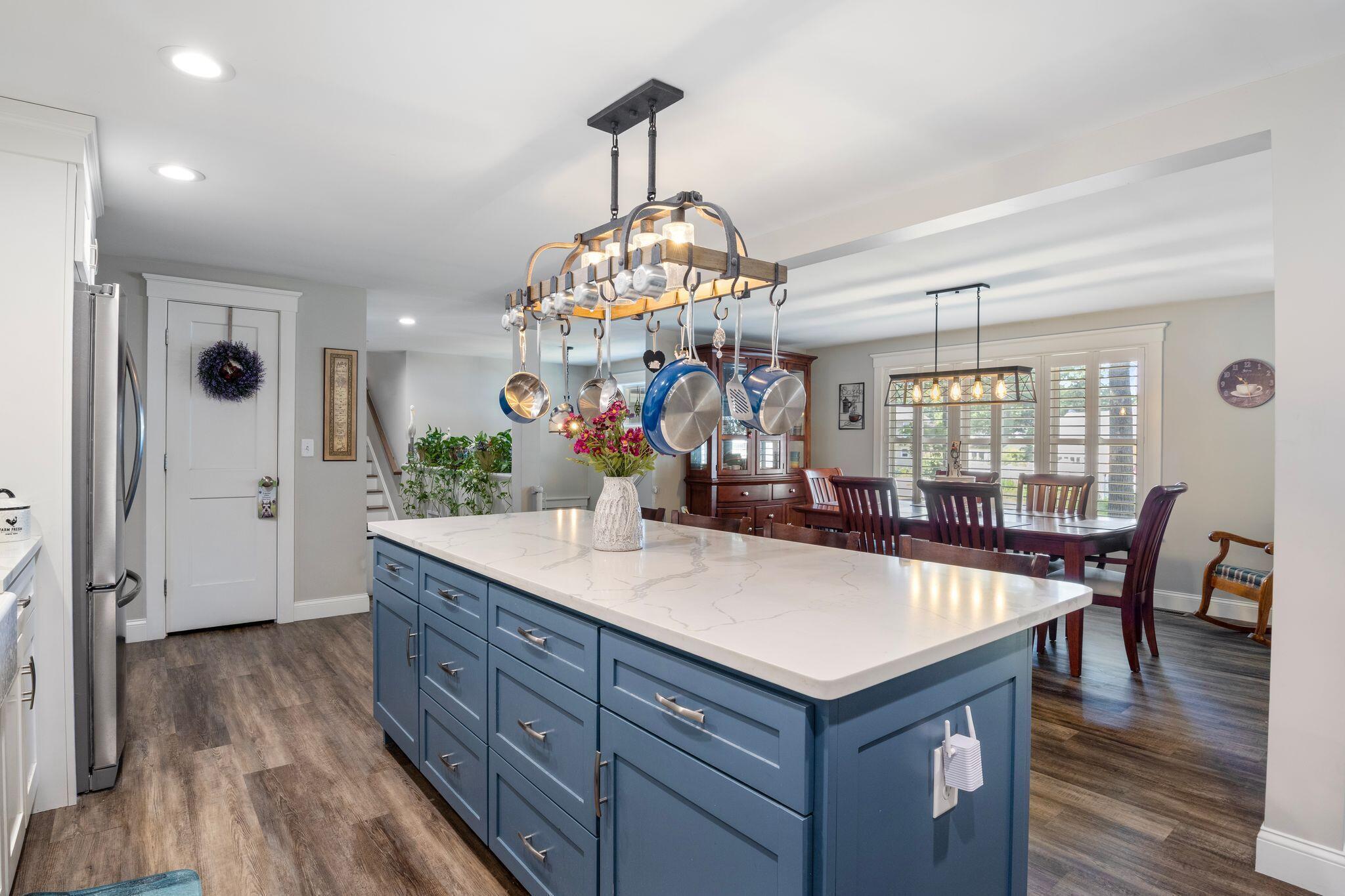 6 Bower Lane