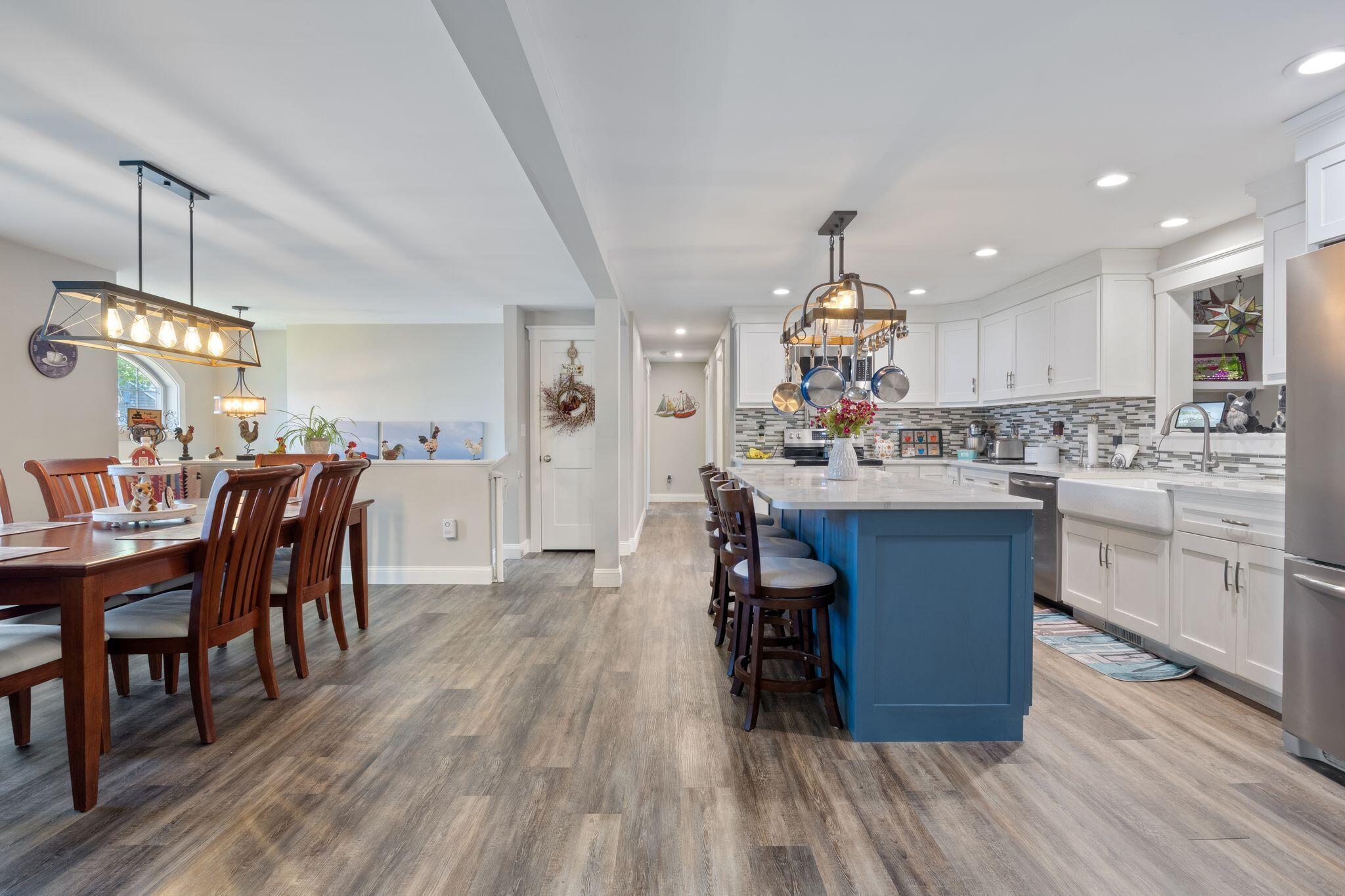 6 Bower Lane