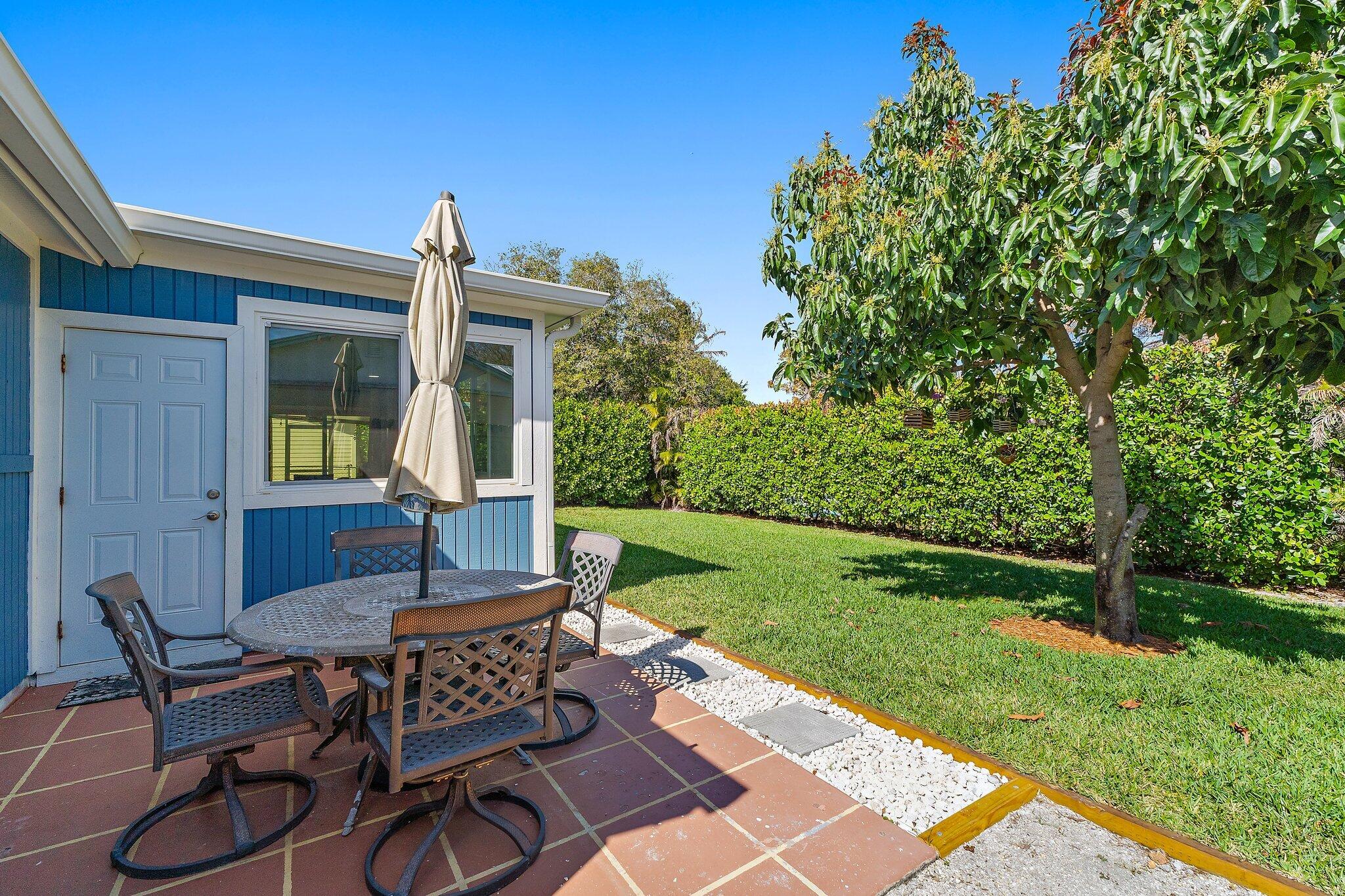 8913 SE Sandridge Avenue