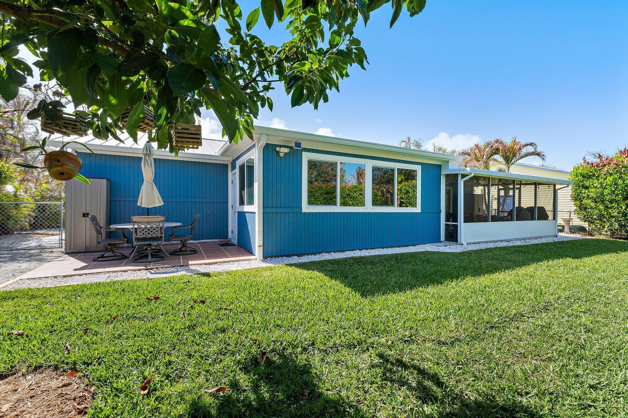 8913 SE Sandridge Avenue