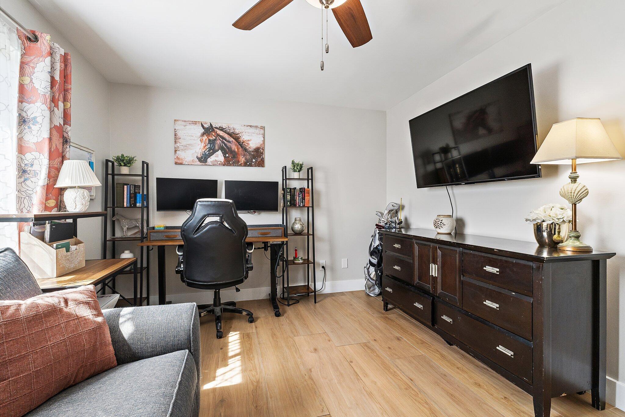 8913 SE Sandridge Avenue