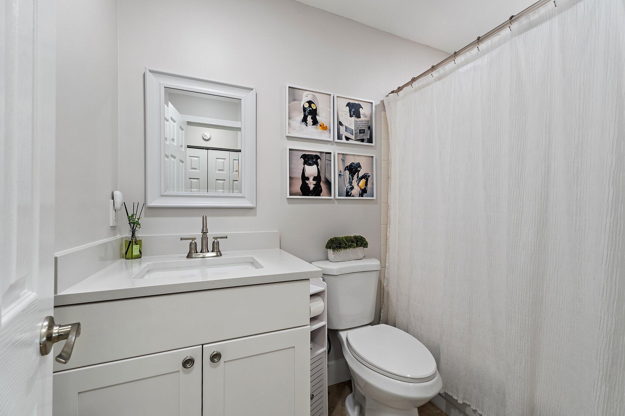 8913 SE Sandridge Avenue