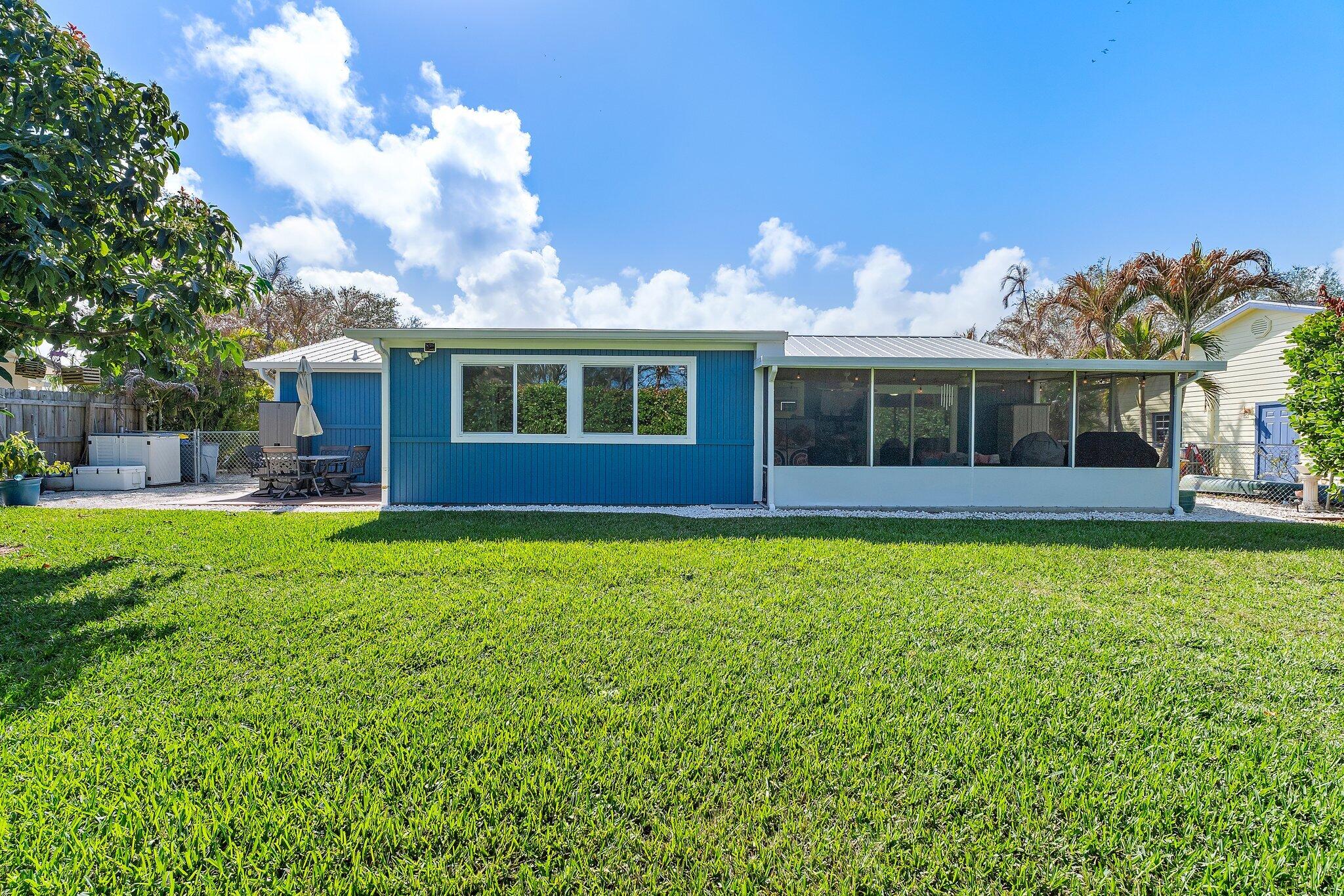 8913 SE Sandridge Avenue