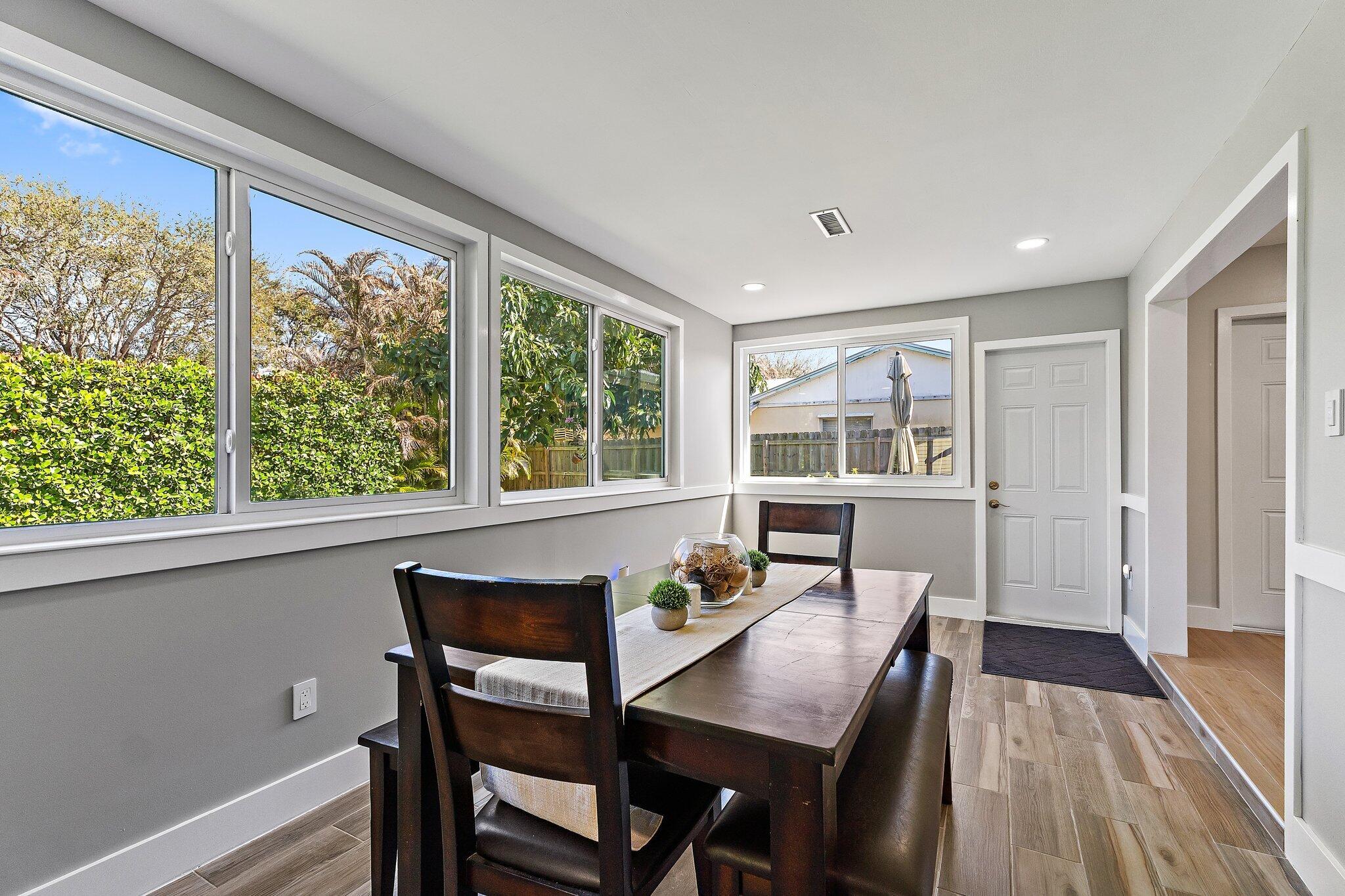 8913 SE Sandridge Avenue