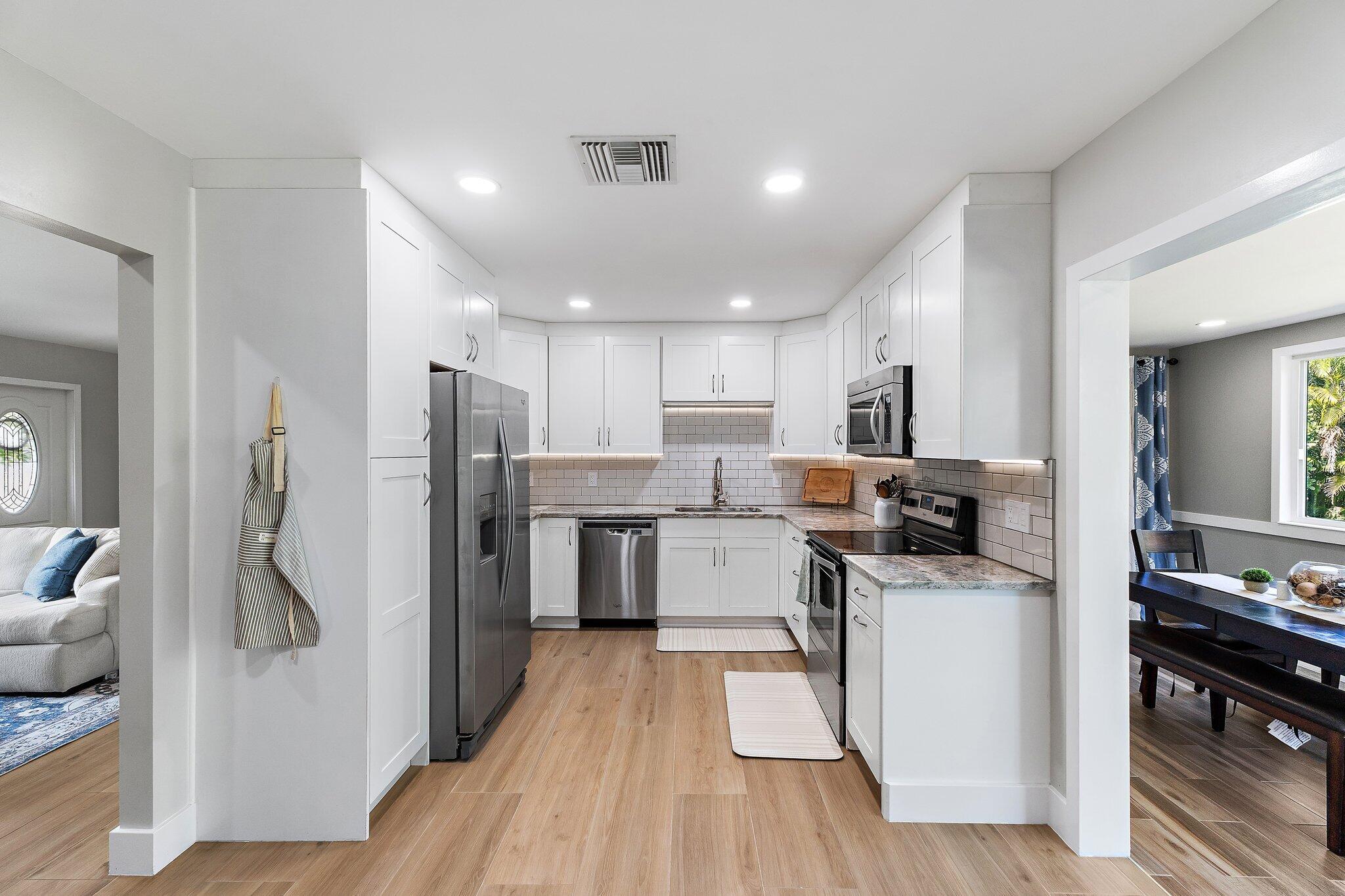 8913 SE Sandridge Avenue