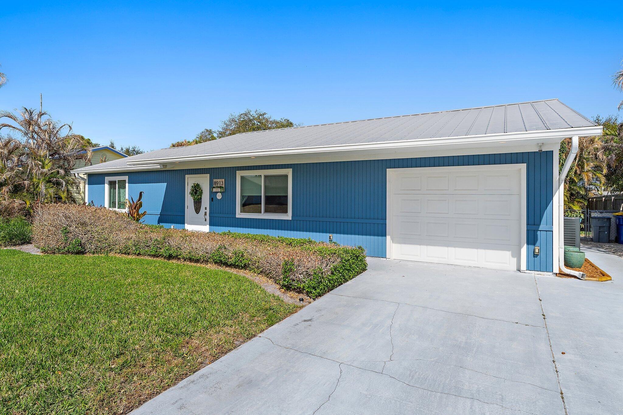 8913 SE Sandridge Avenue