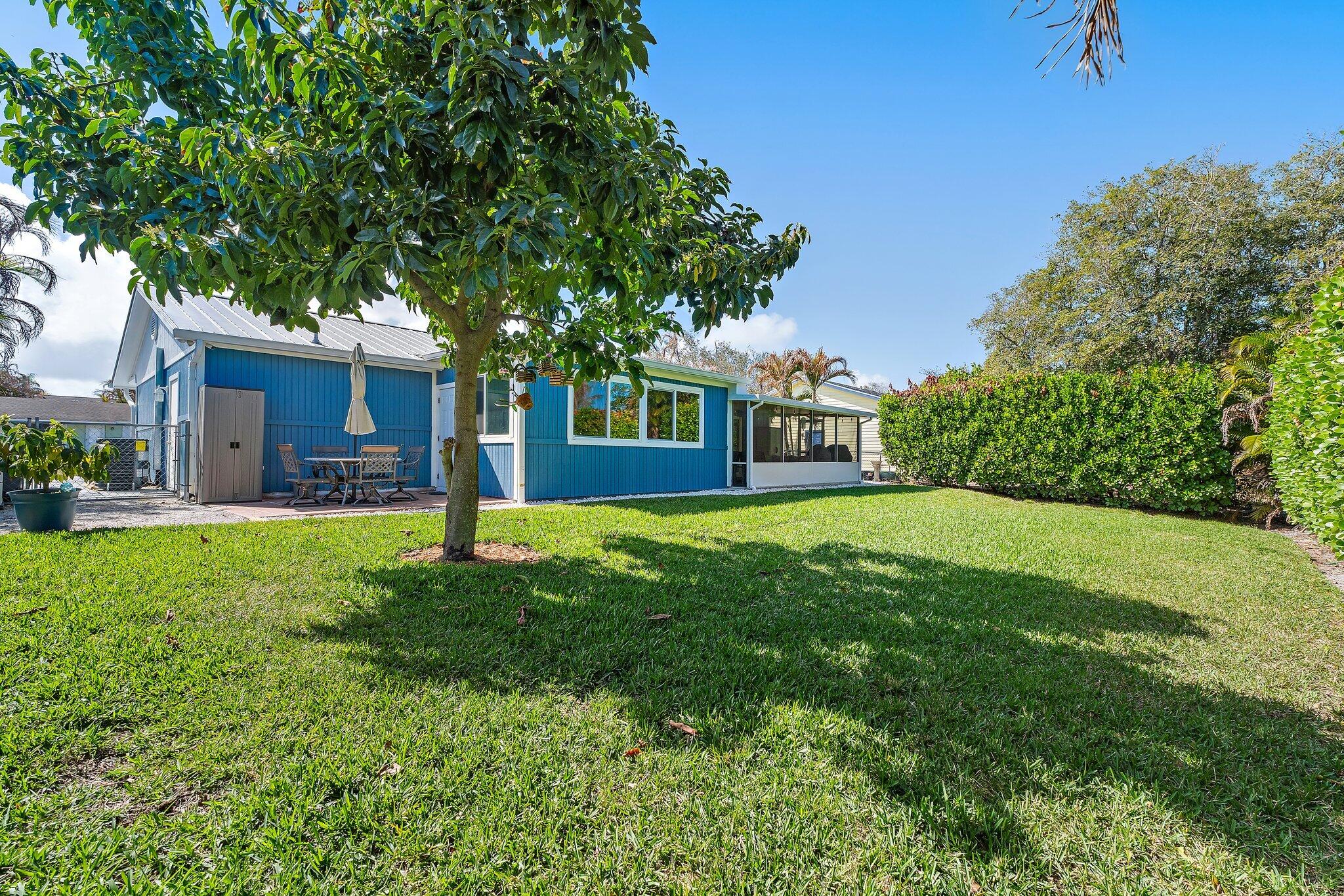 8913 SE Sandridge Avenue