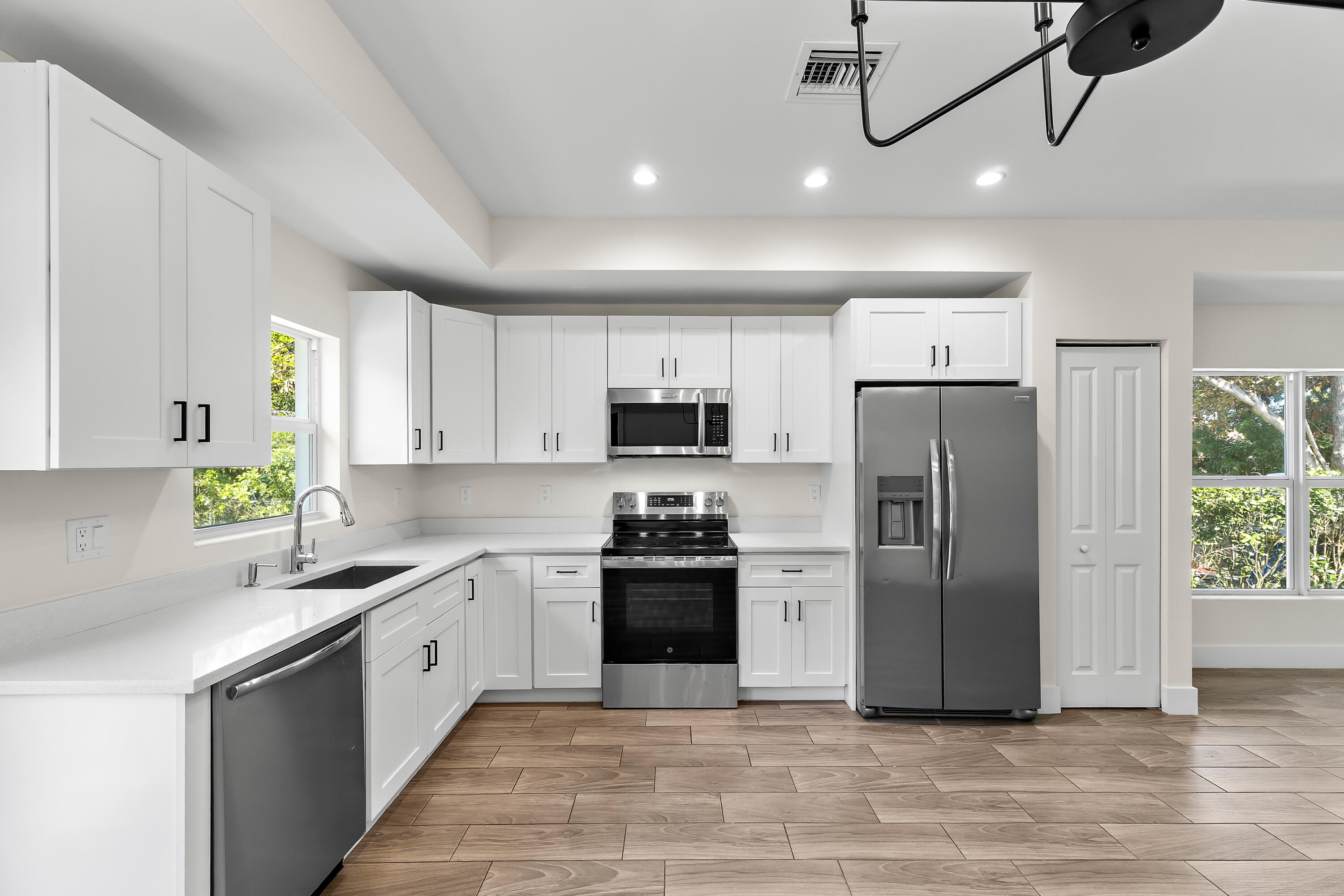 3003 SE Fairmont Street