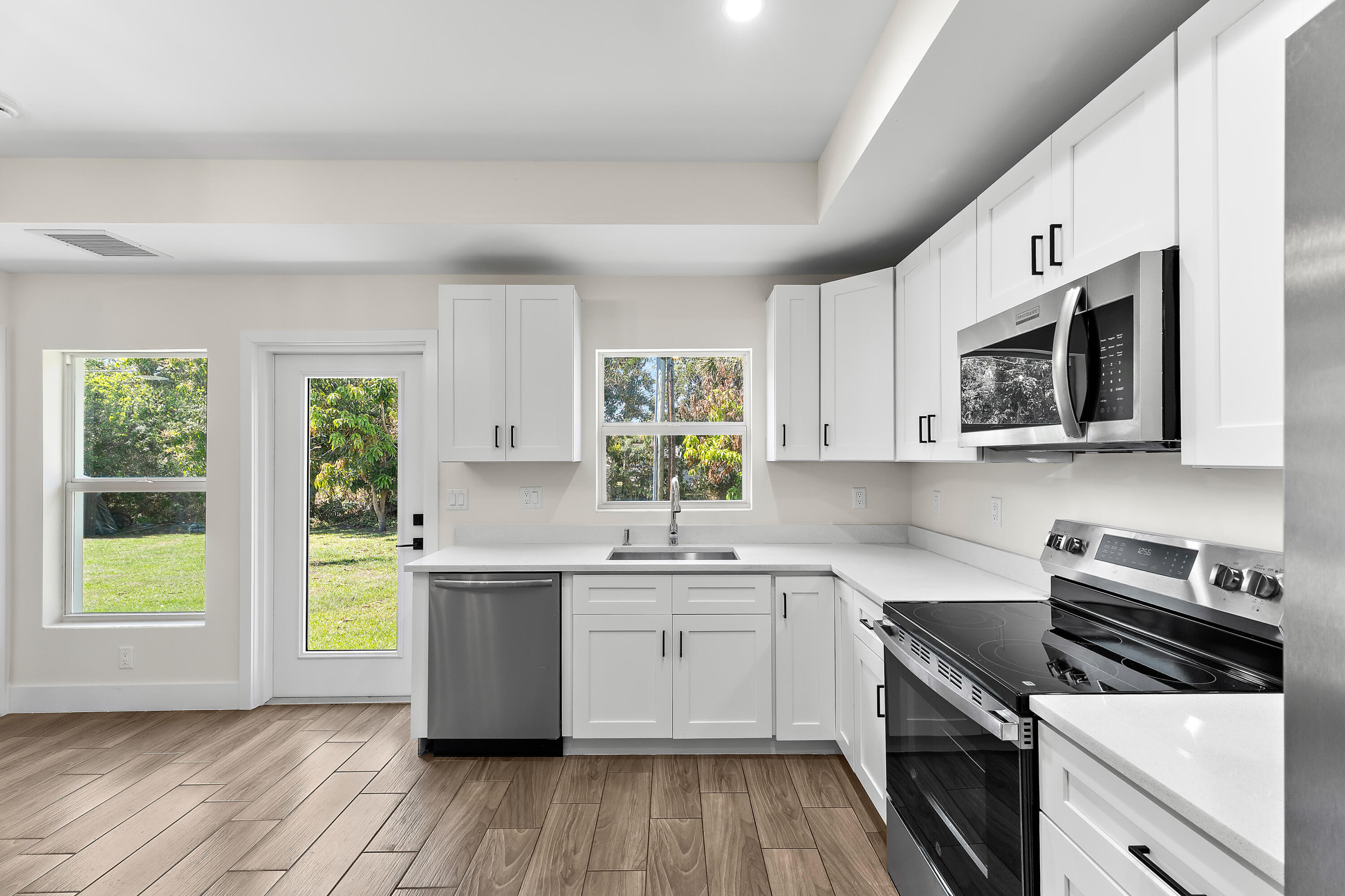 3003 SE Fairmont Street