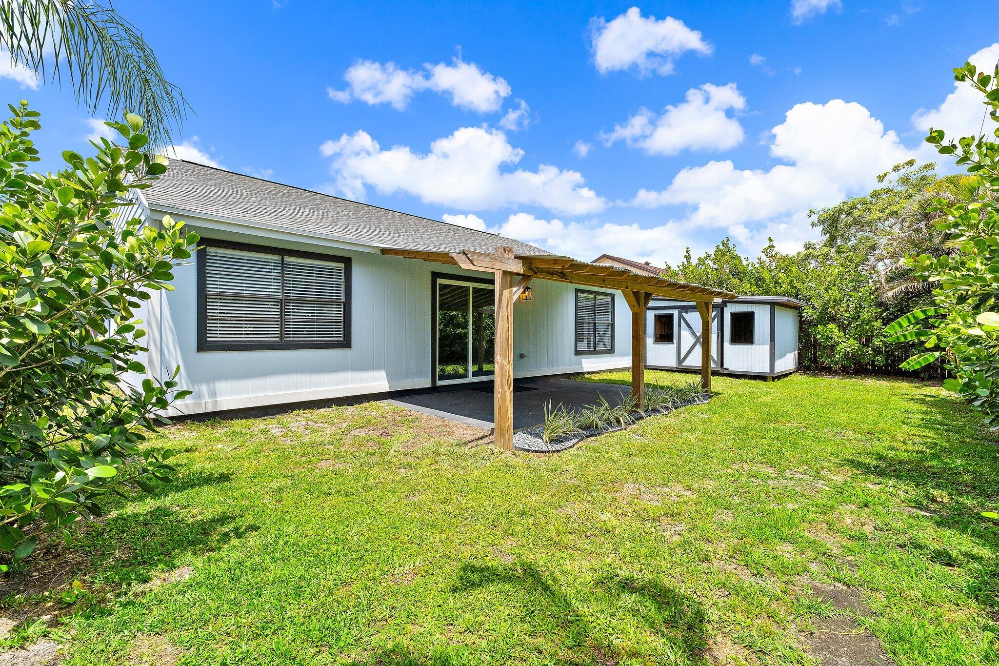141 Rosewood Circle