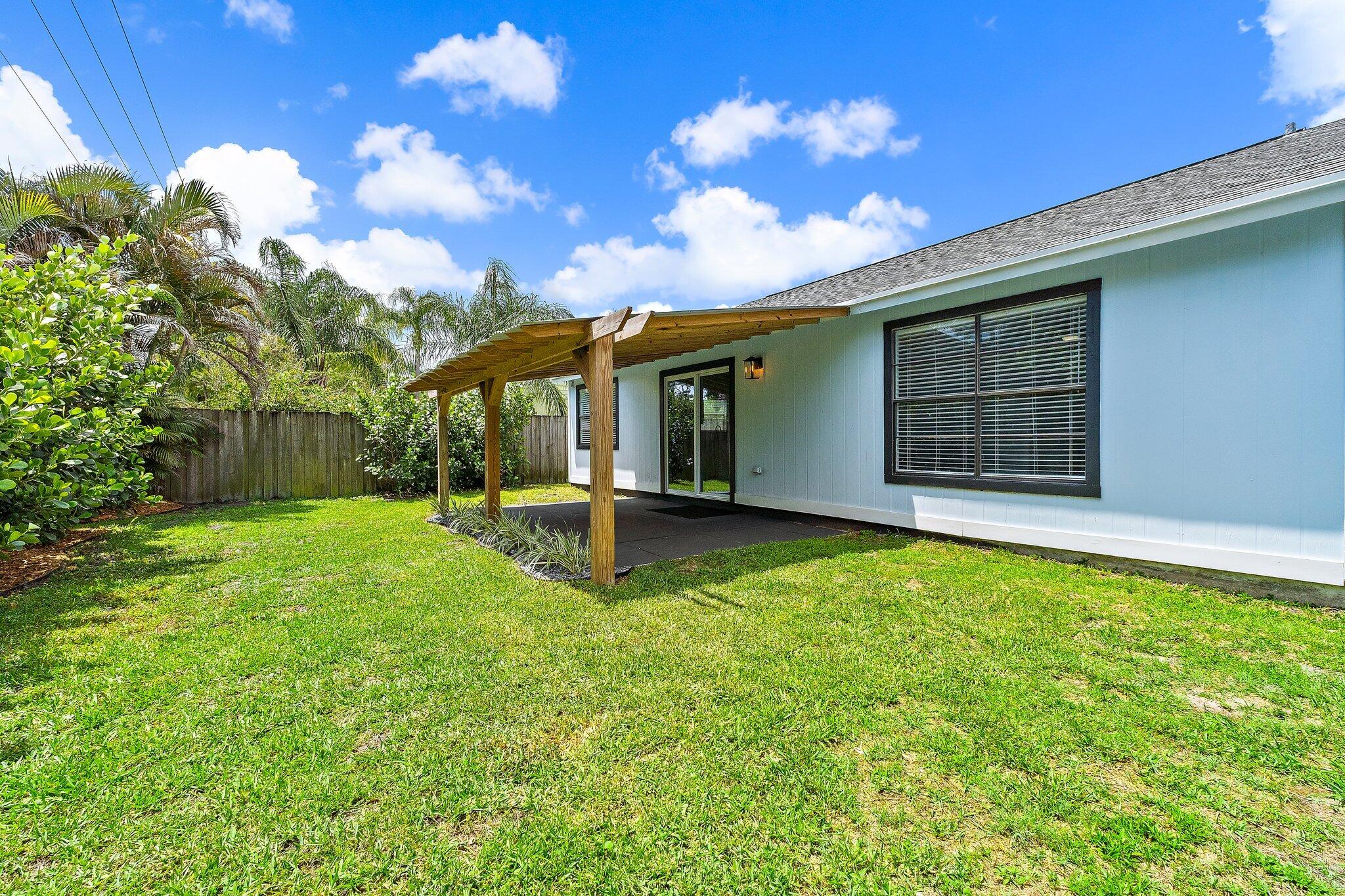 141 Rosewood Circle