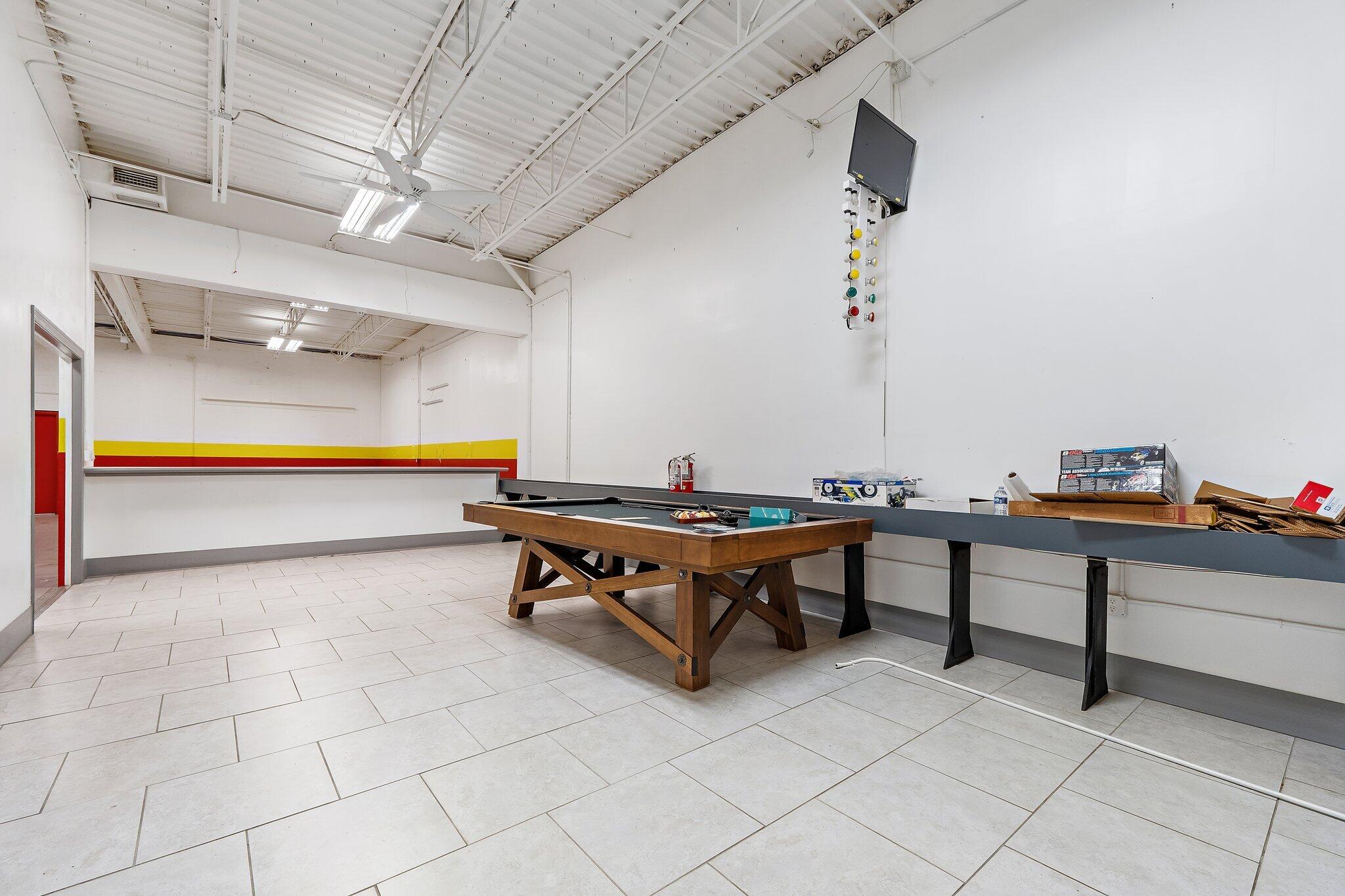 803 Maplewood Drive 36b