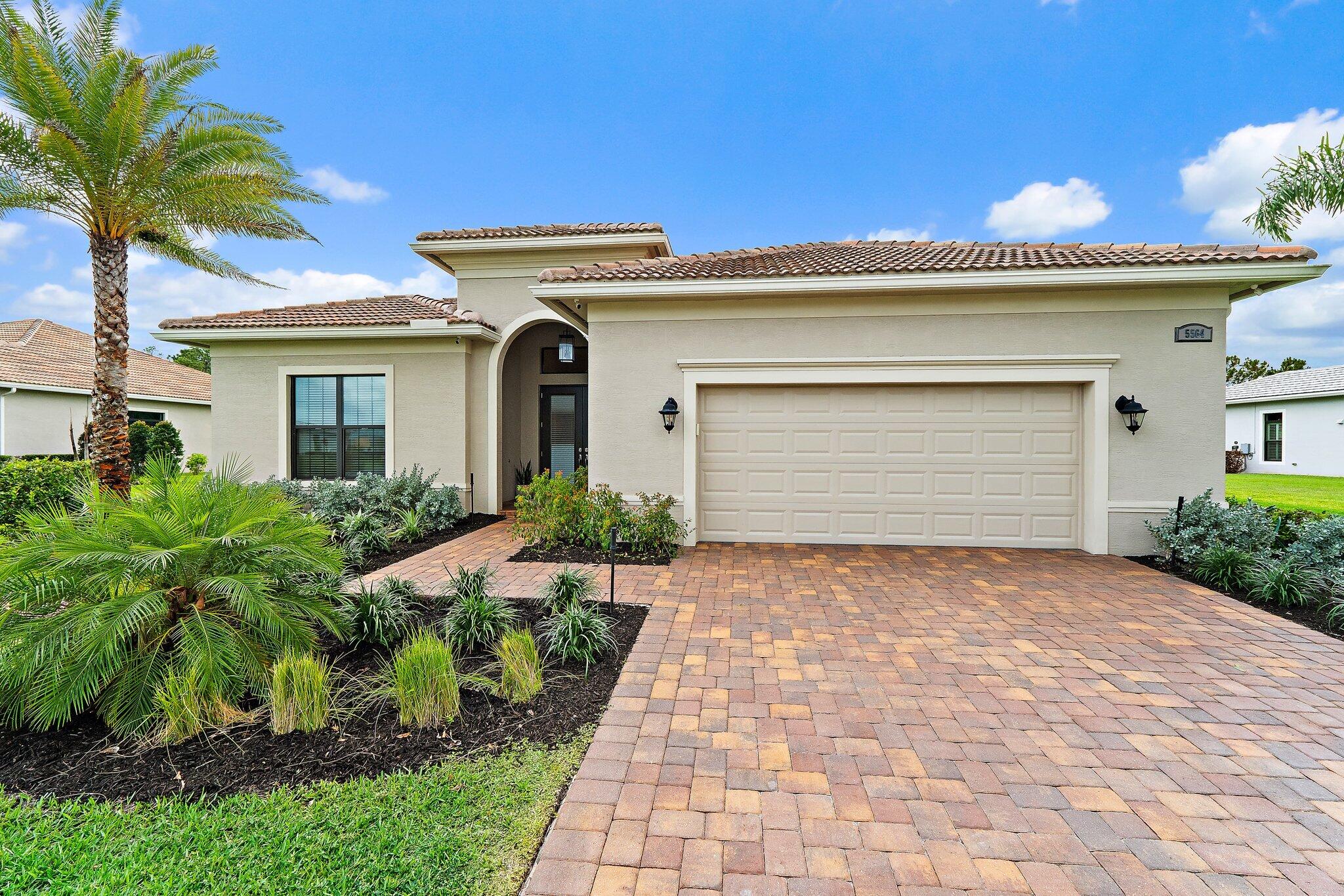 5564 SW Star Apple Street
