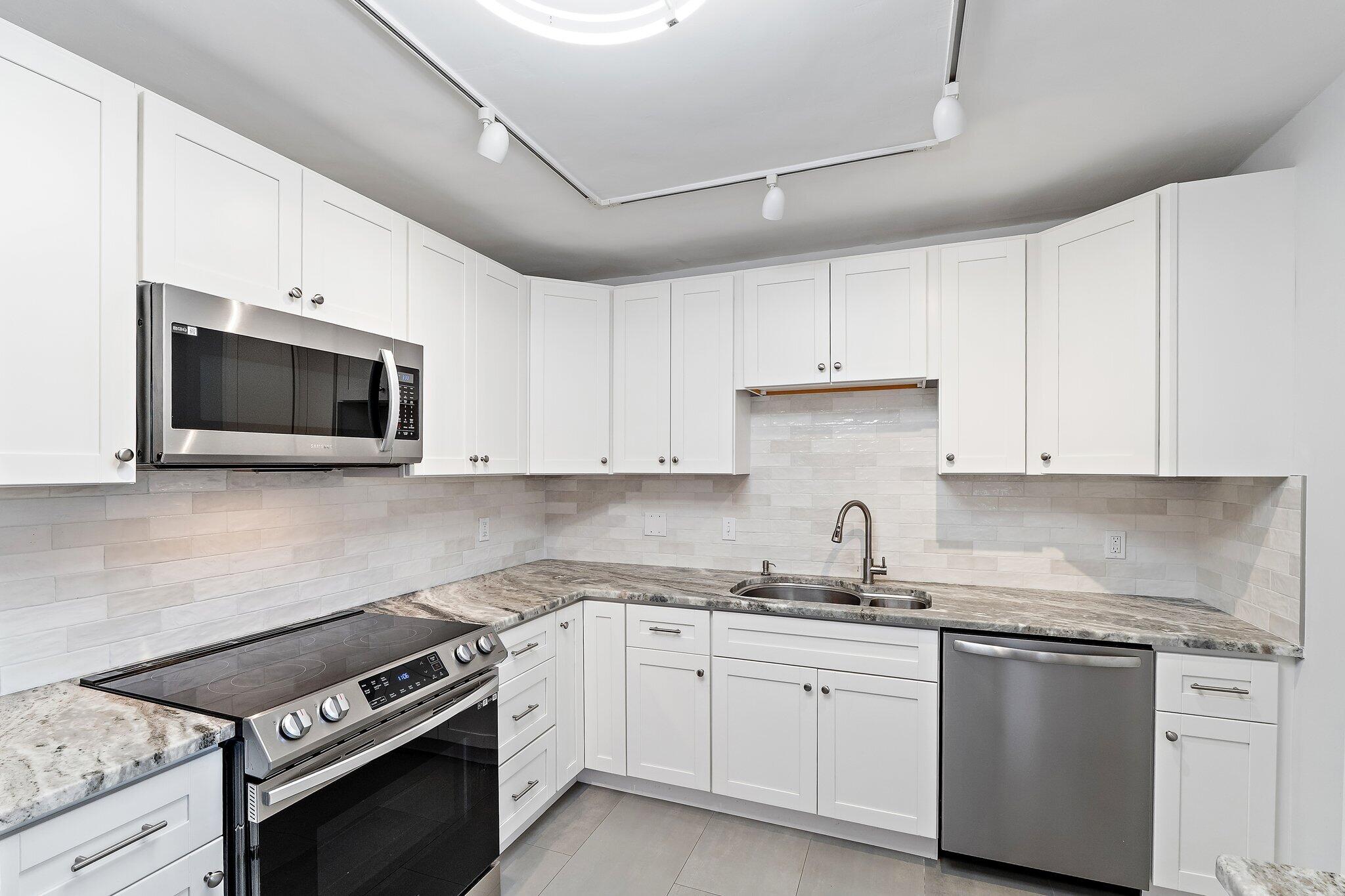 1 SE TURTLE CREEK Drive A