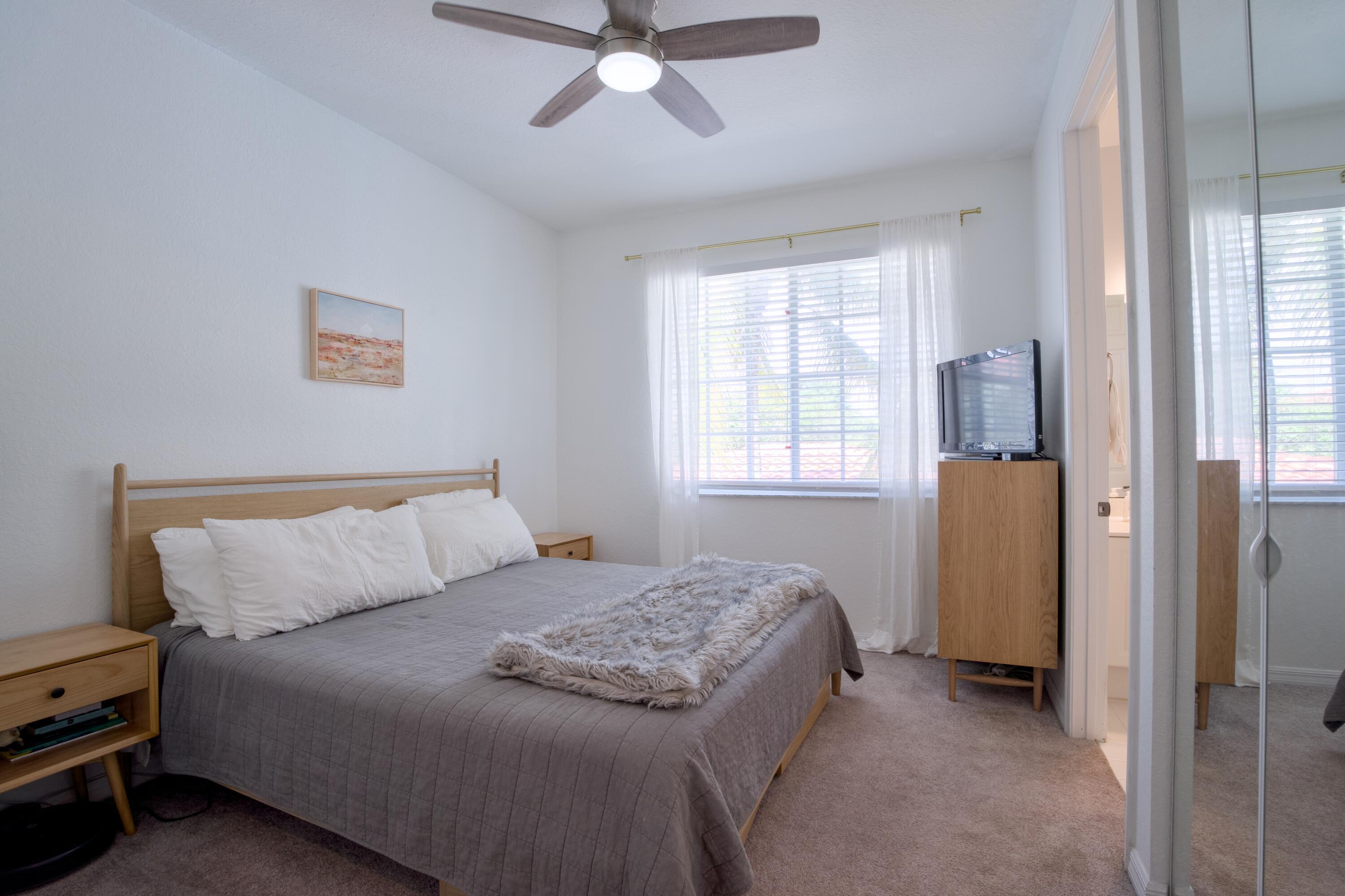 1020 E Longport Circle A1
