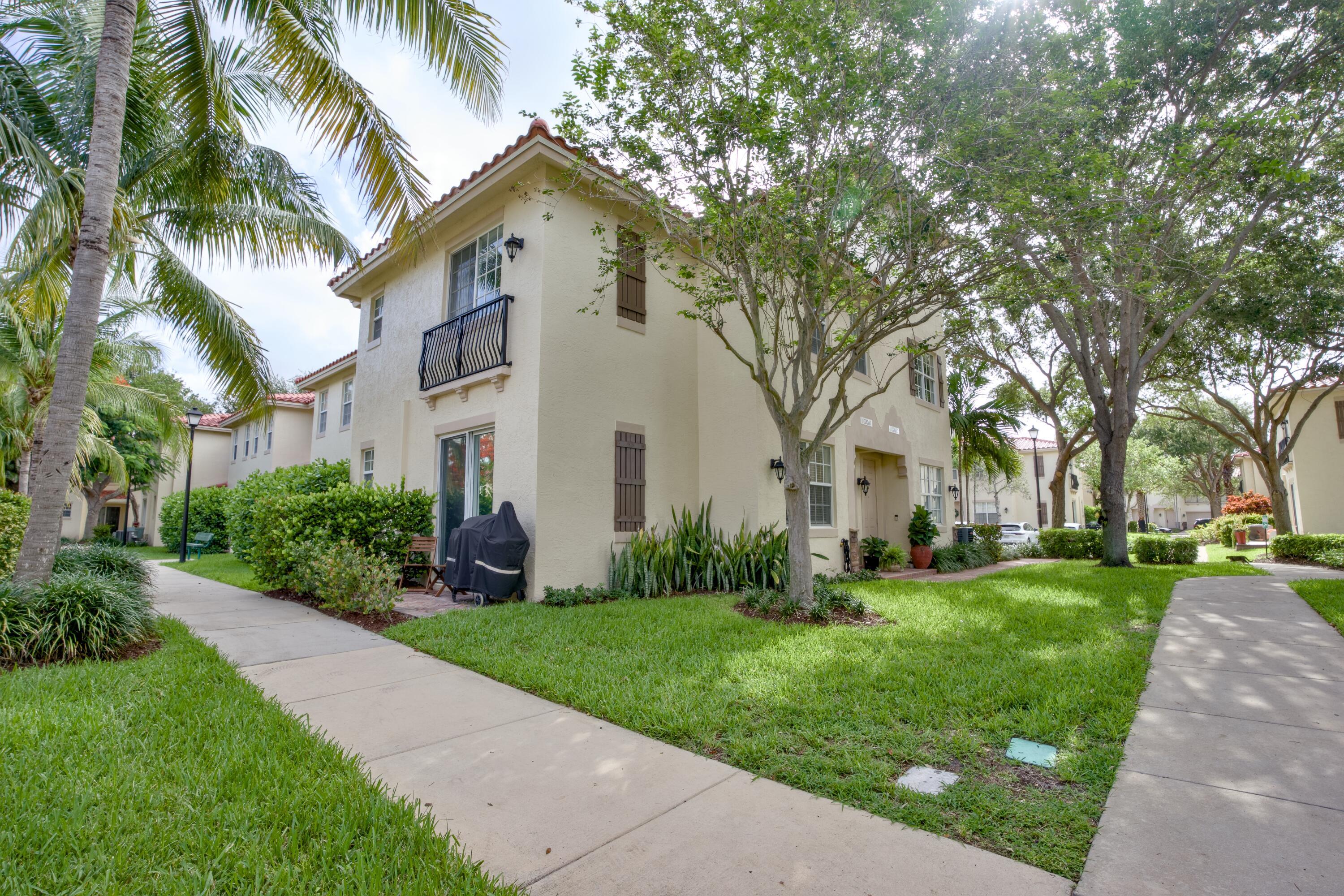 1020 E Longport Circle A1