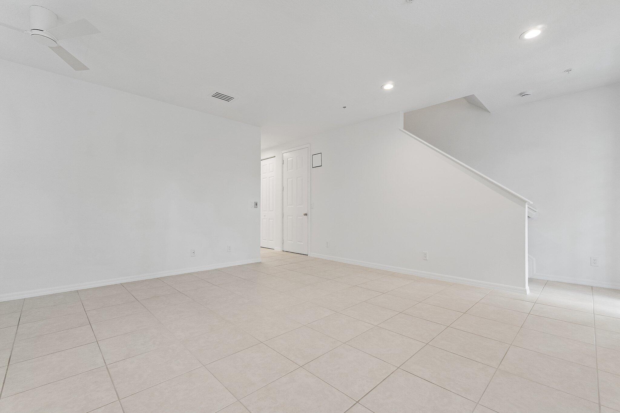 4273 E Main Street