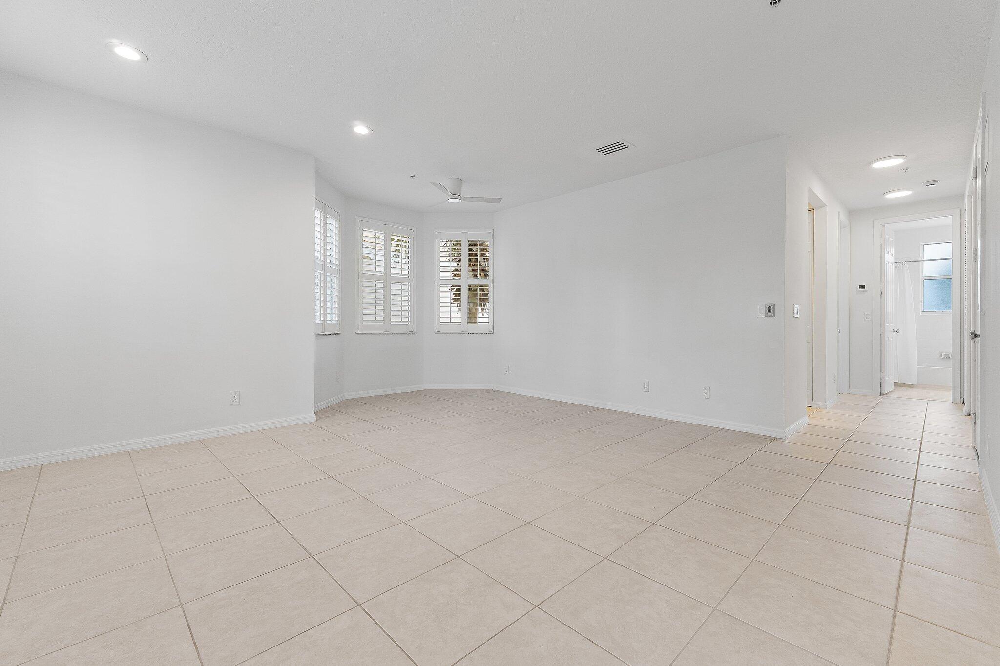 4273 E Main Street