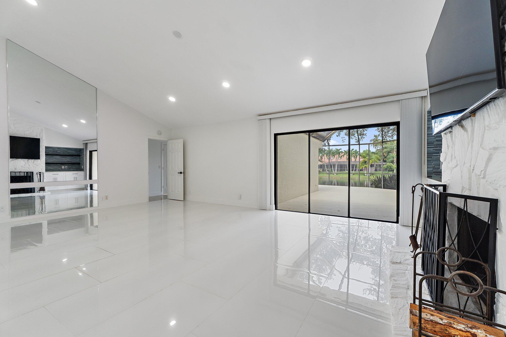 15 Tournament Boulevard