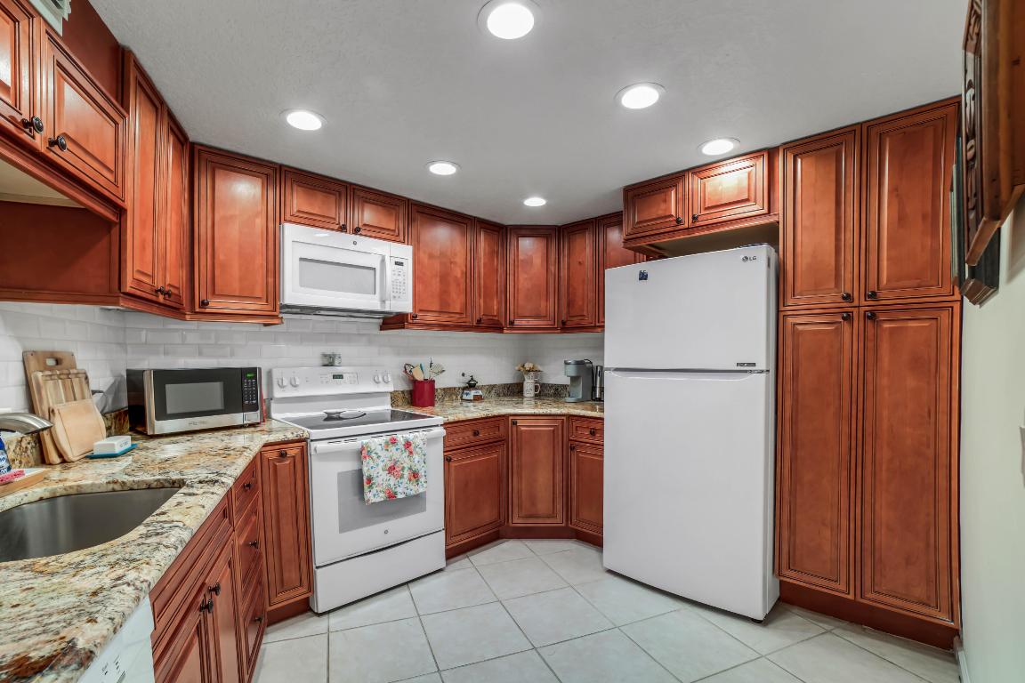312 Southwind Drive Unit: 105