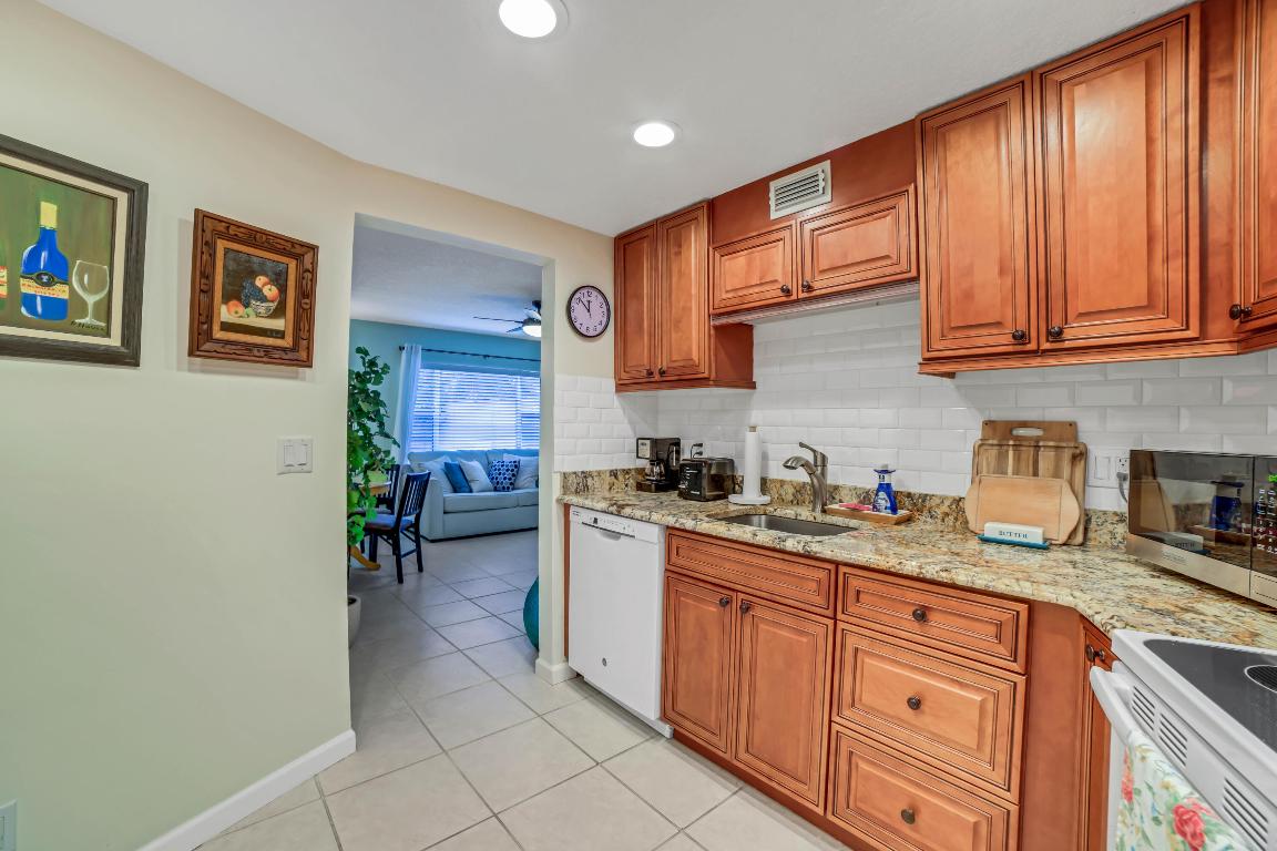 312 Southwind Drive Unit: 105