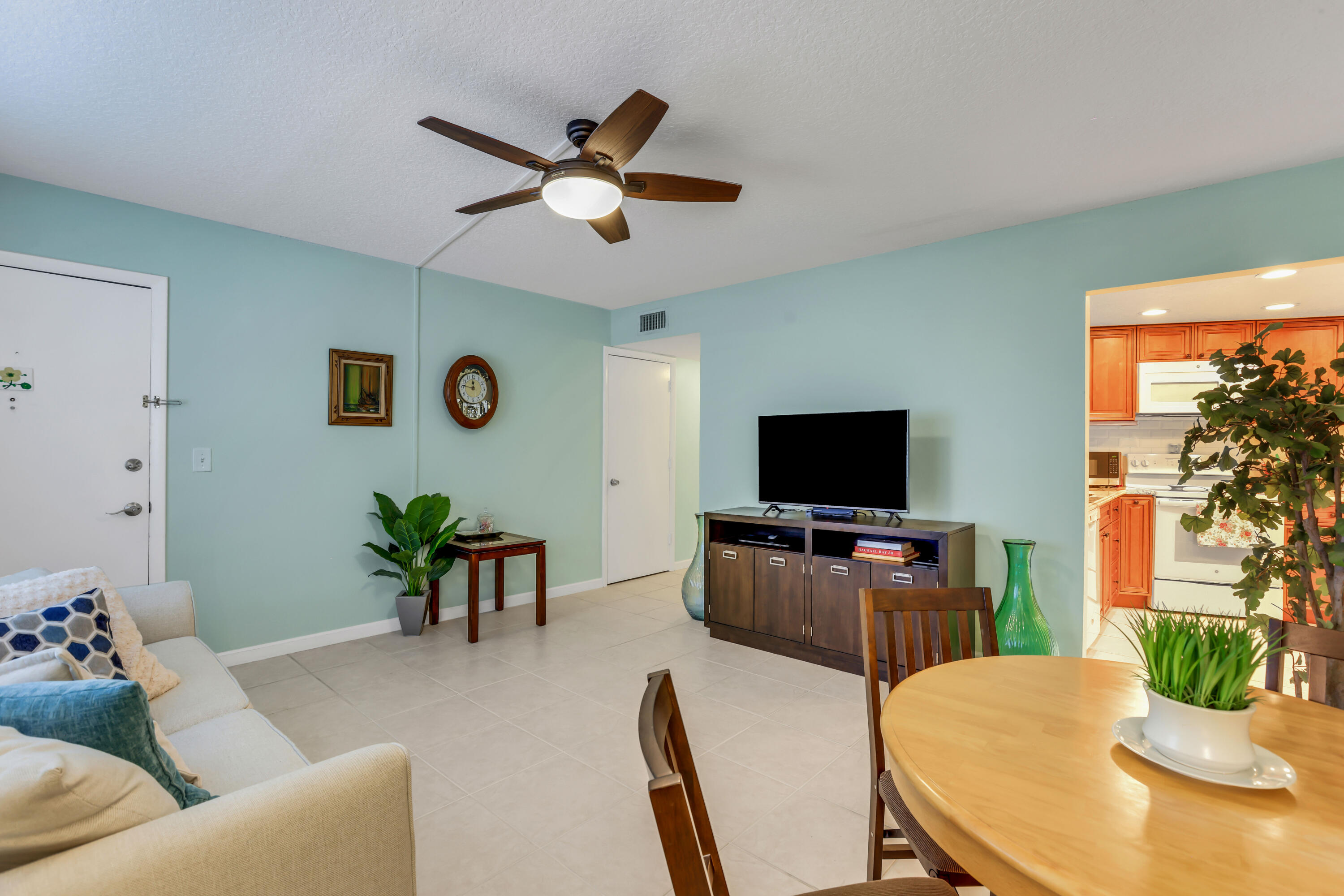 312 Southwind Drive Unit: 105
