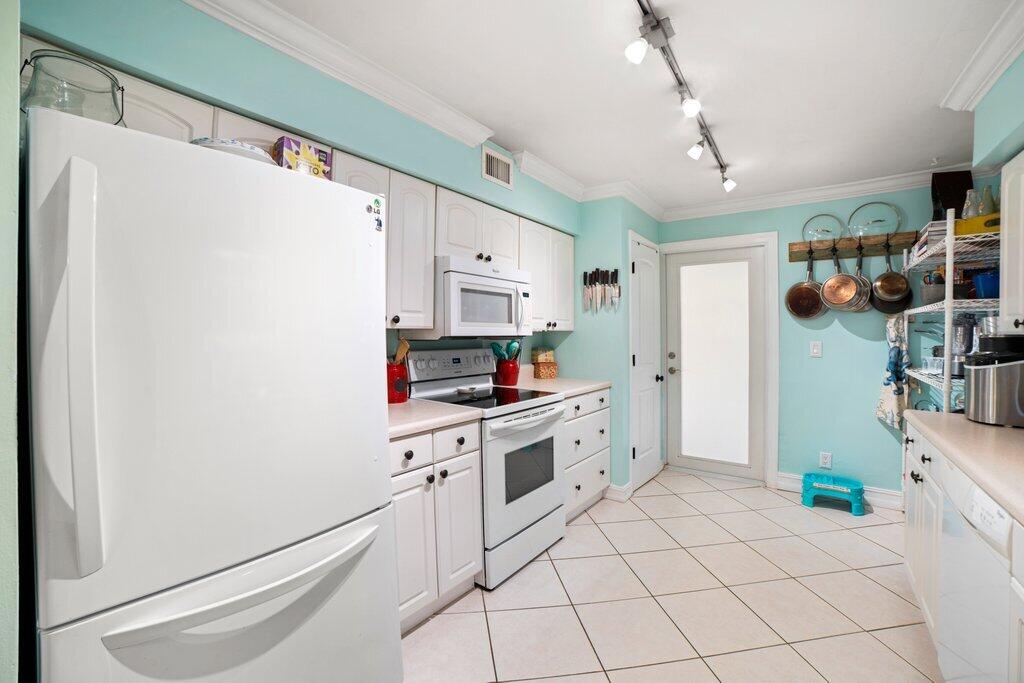 324 Tequesta Drive