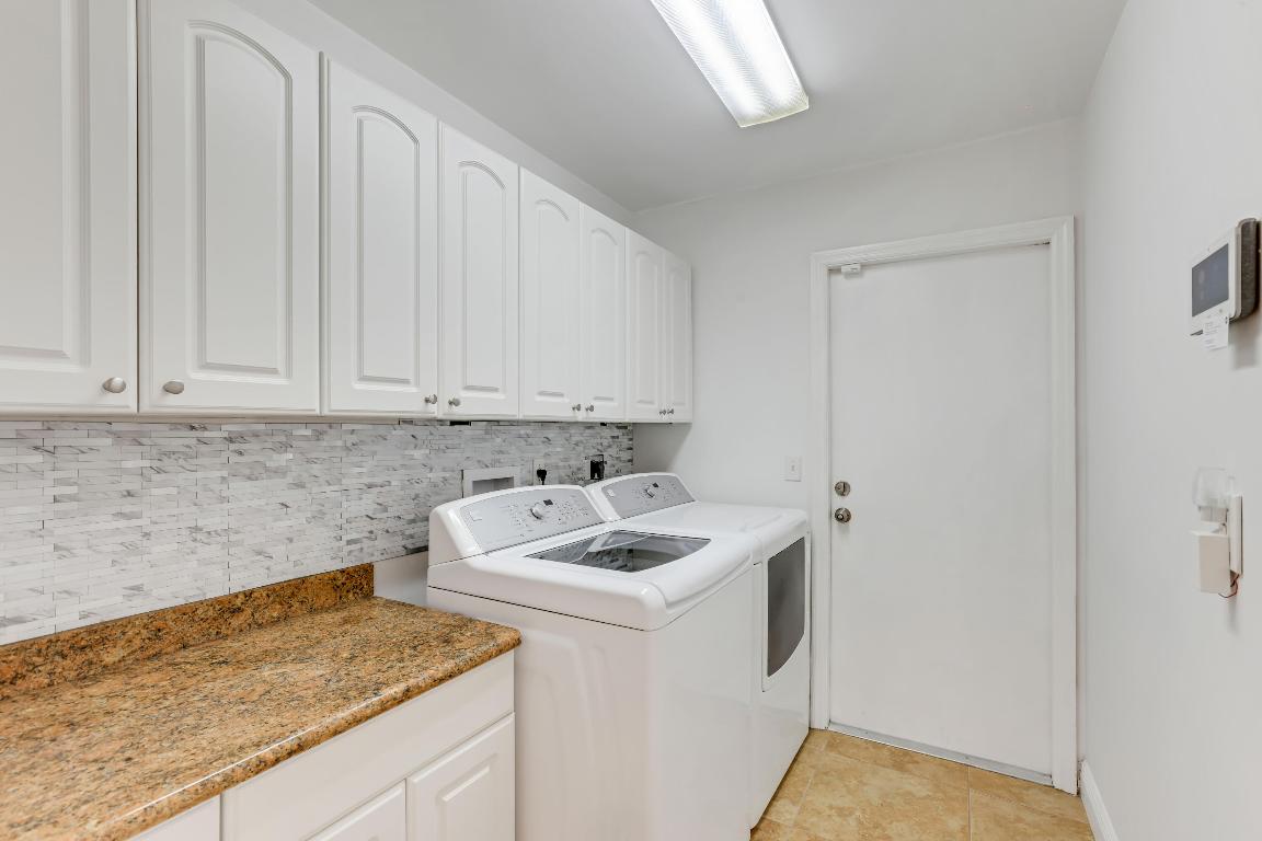 6565 Winding Lake Drive