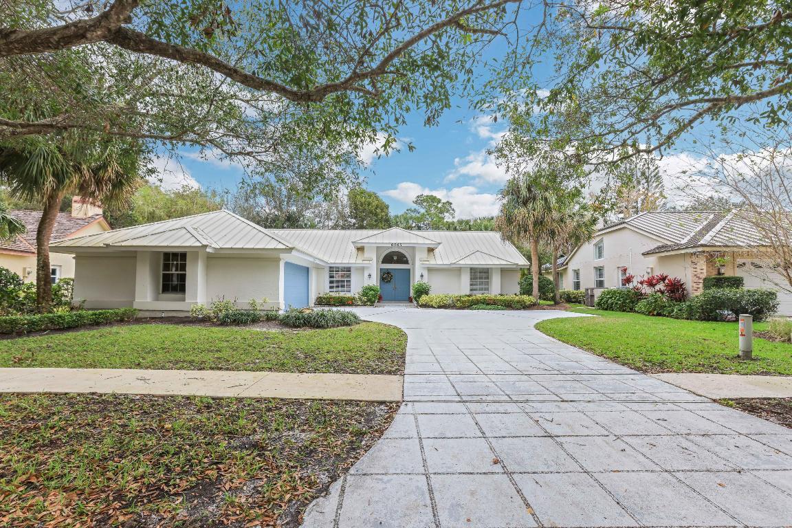 6565 Winding Lake Drive