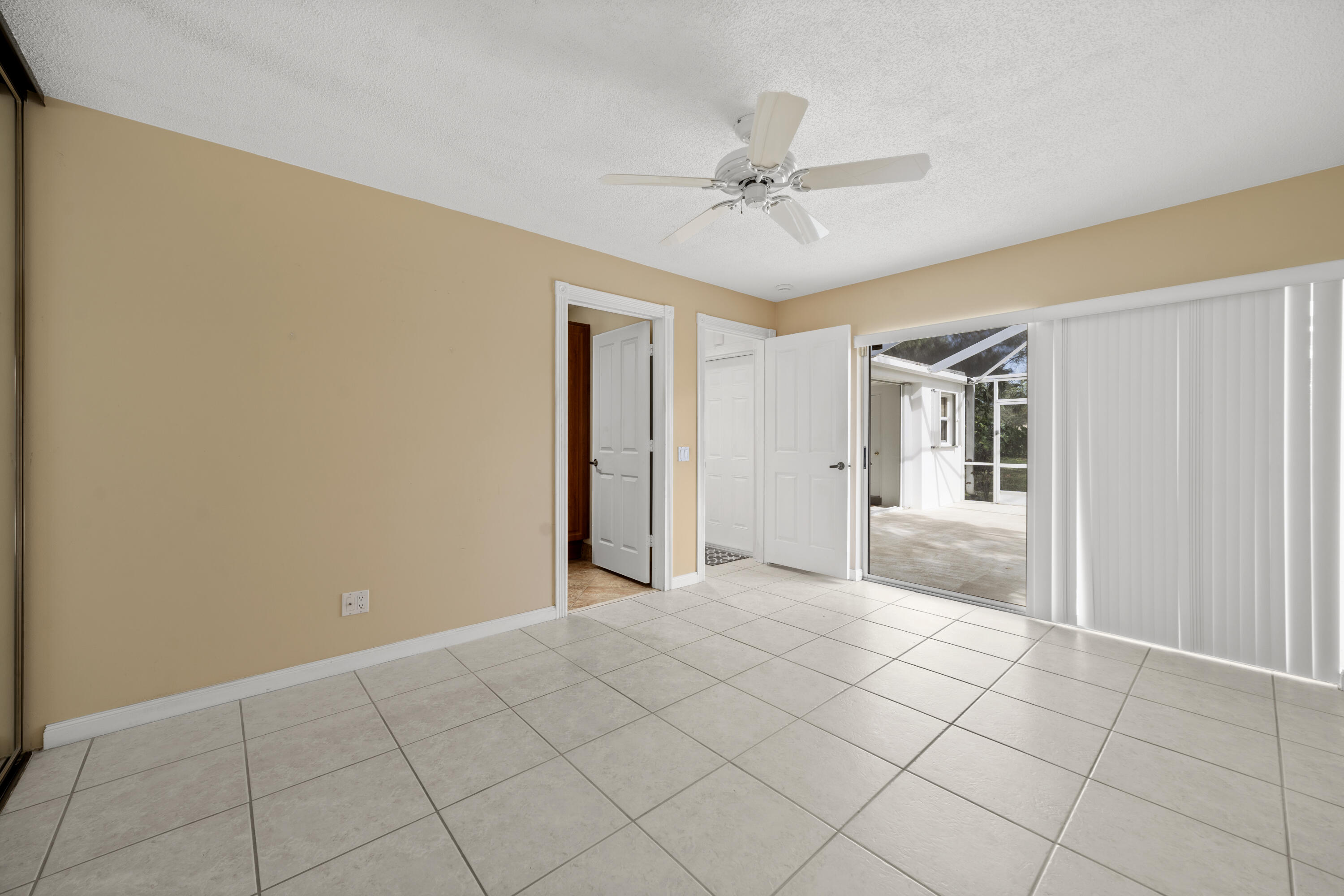 5503 Red Oak Court