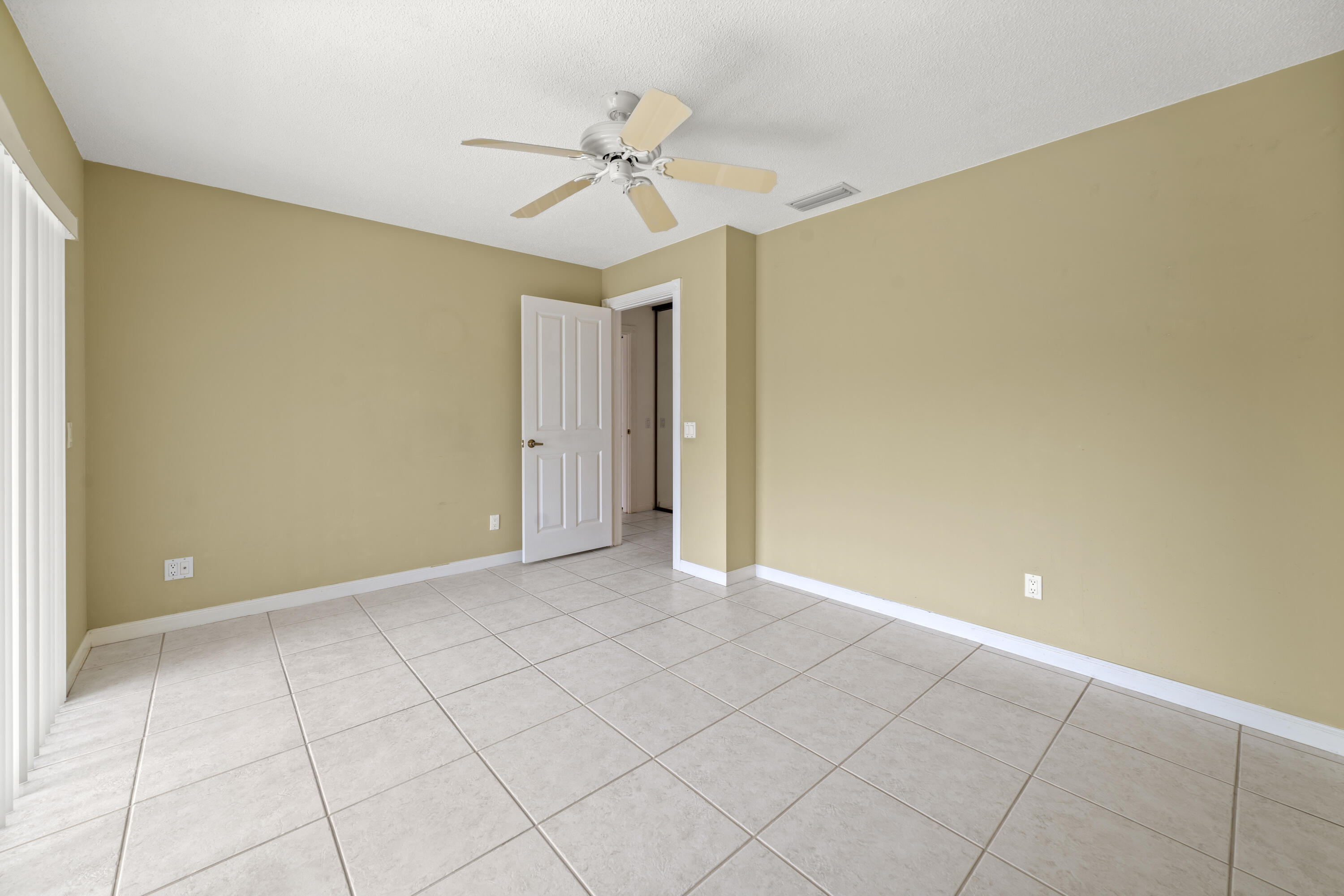 5503 Red Oak Court