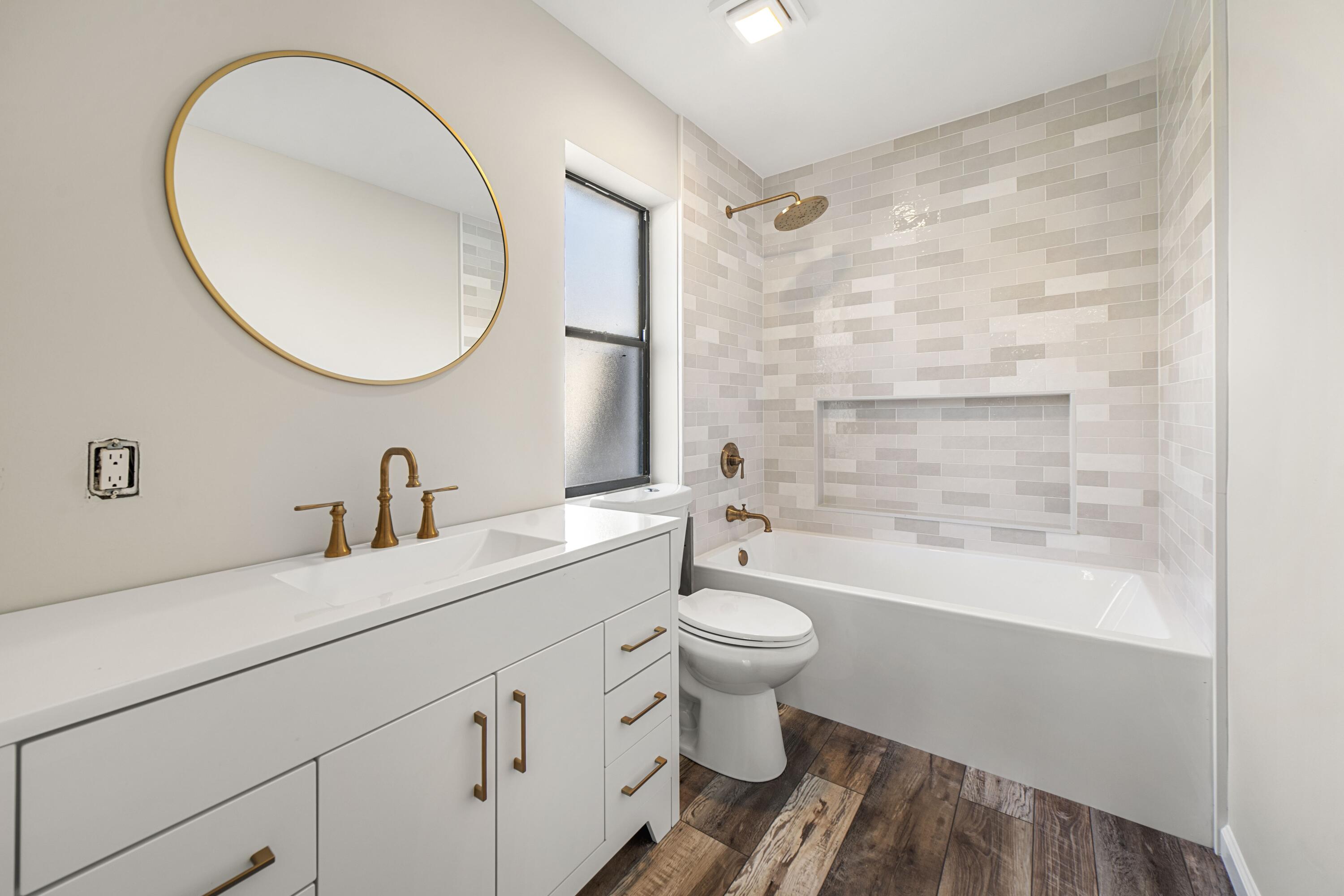 6268 Robinson Street