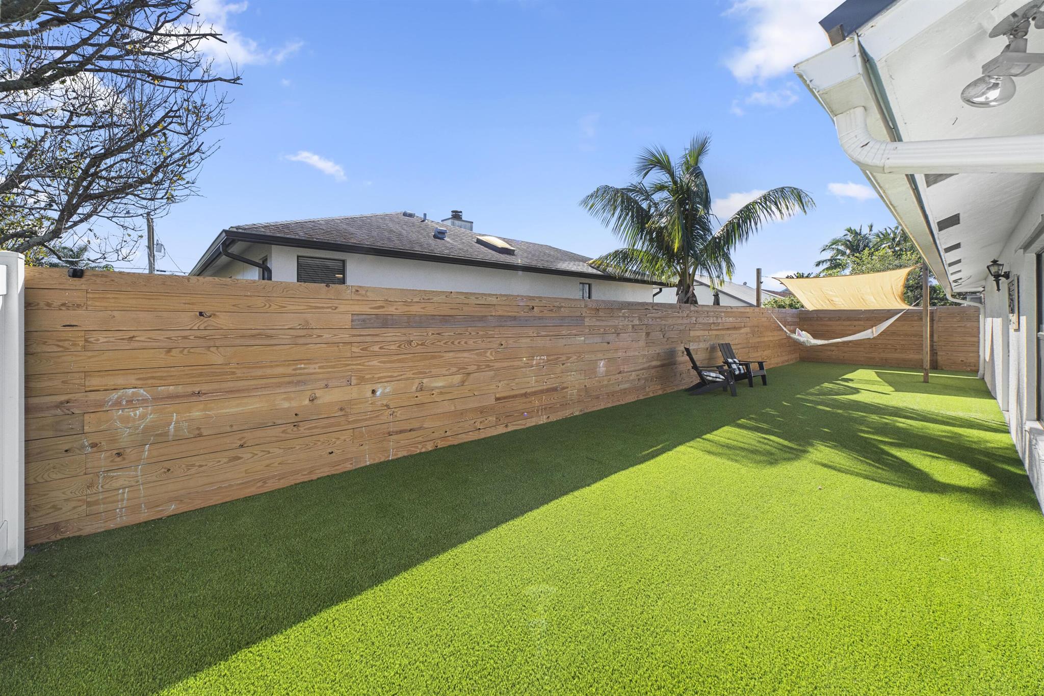 6268 Robinson Street