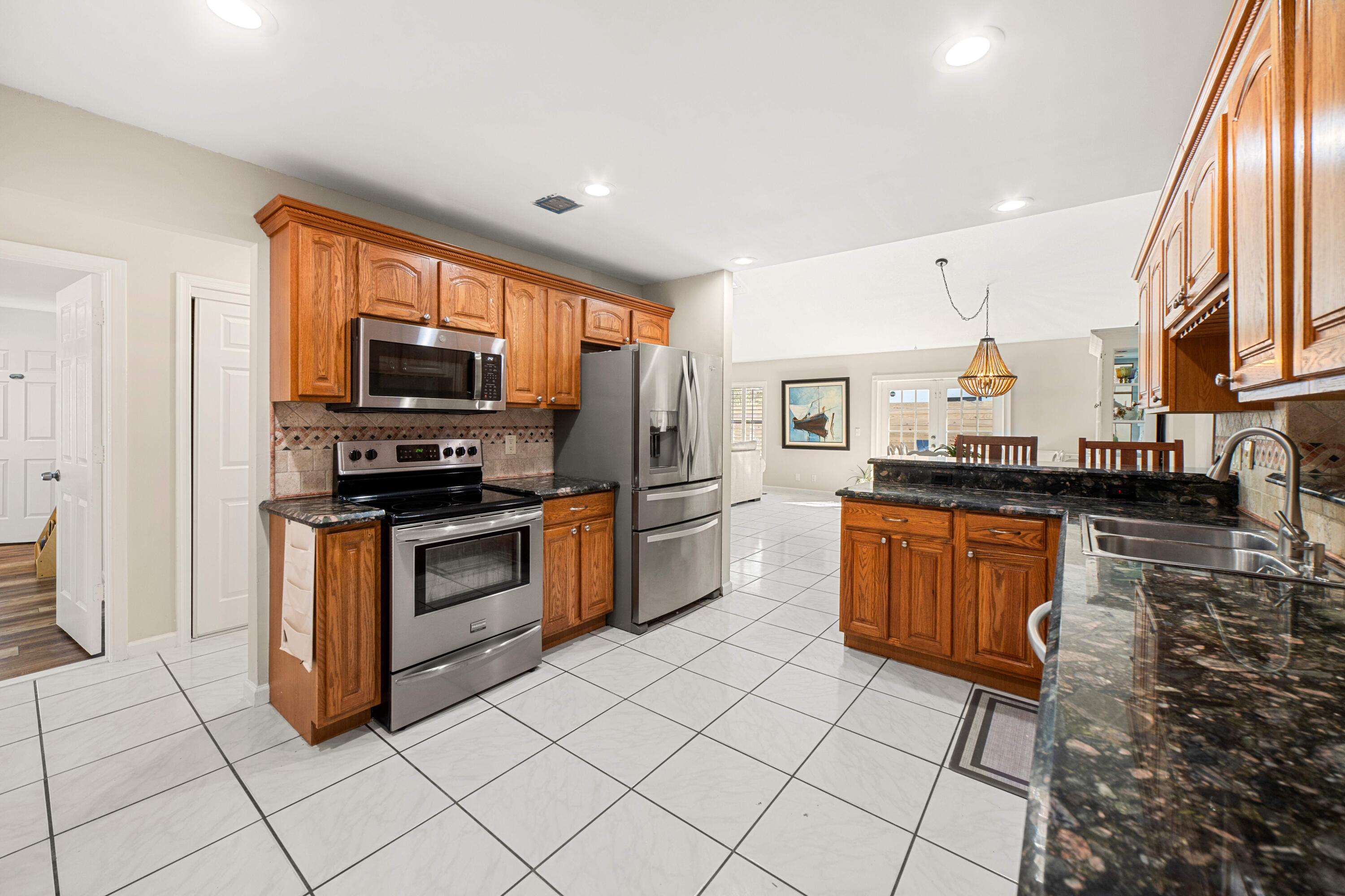 6268 Robinson Street