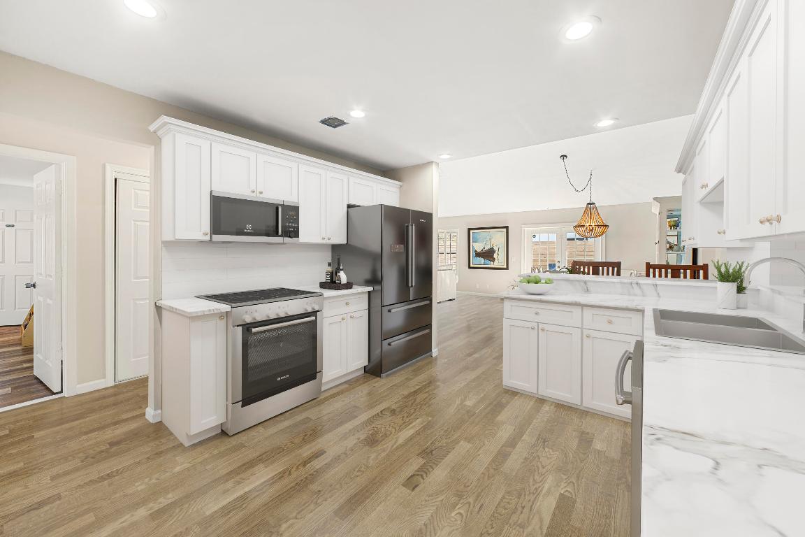 6268 Robinson Street