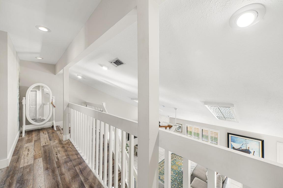 6268 Robinson Street