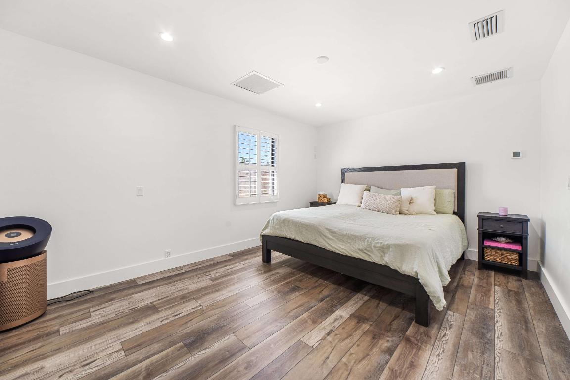 6268 Robinson Street