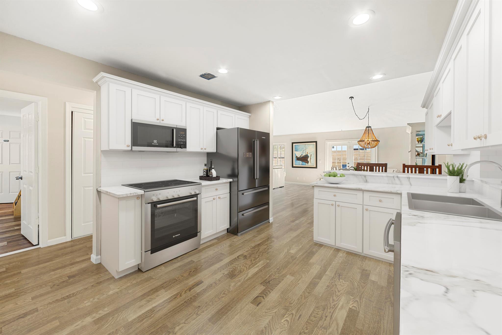 6268 Robinson Street