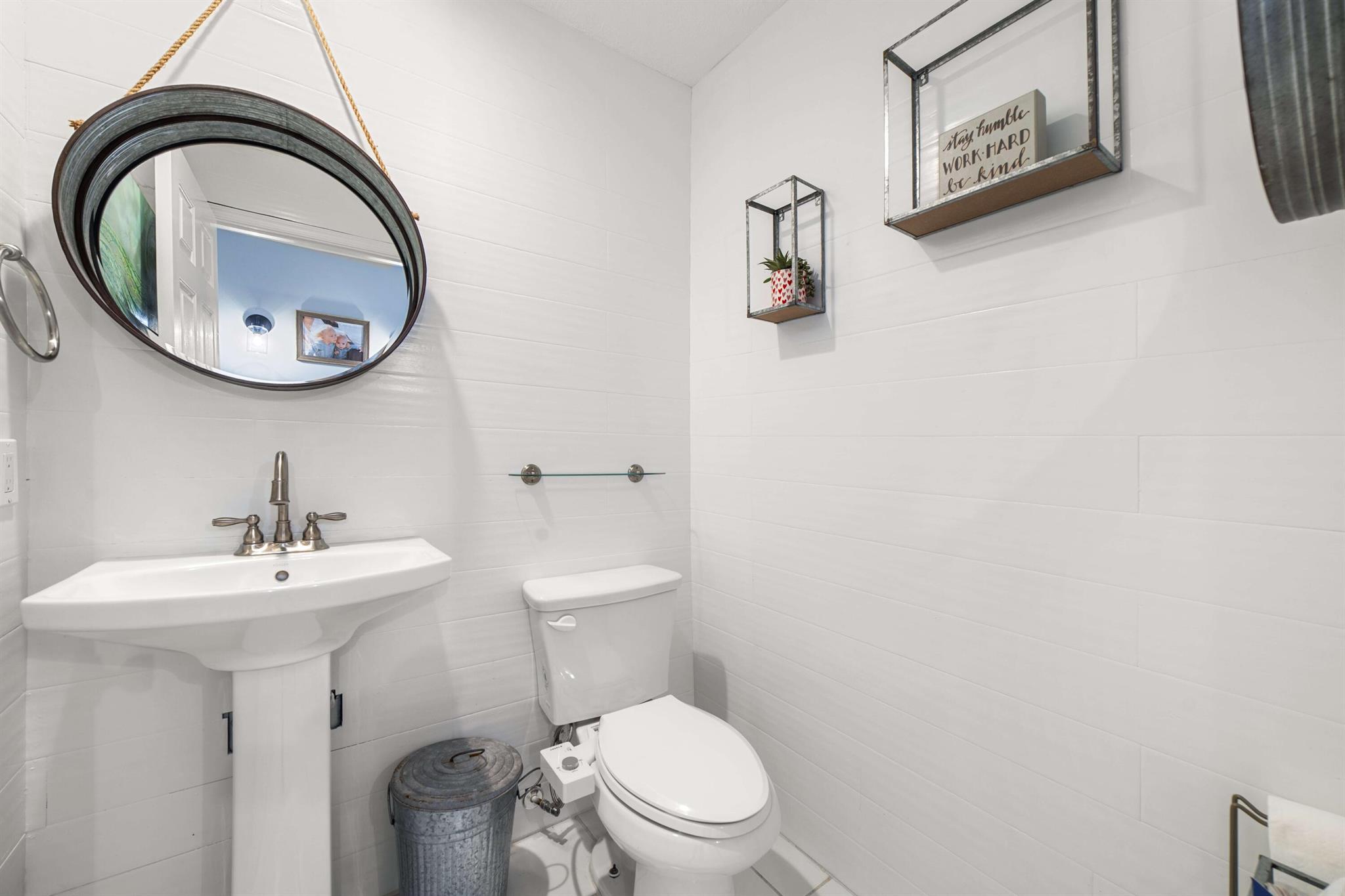 6268 Robinson Street