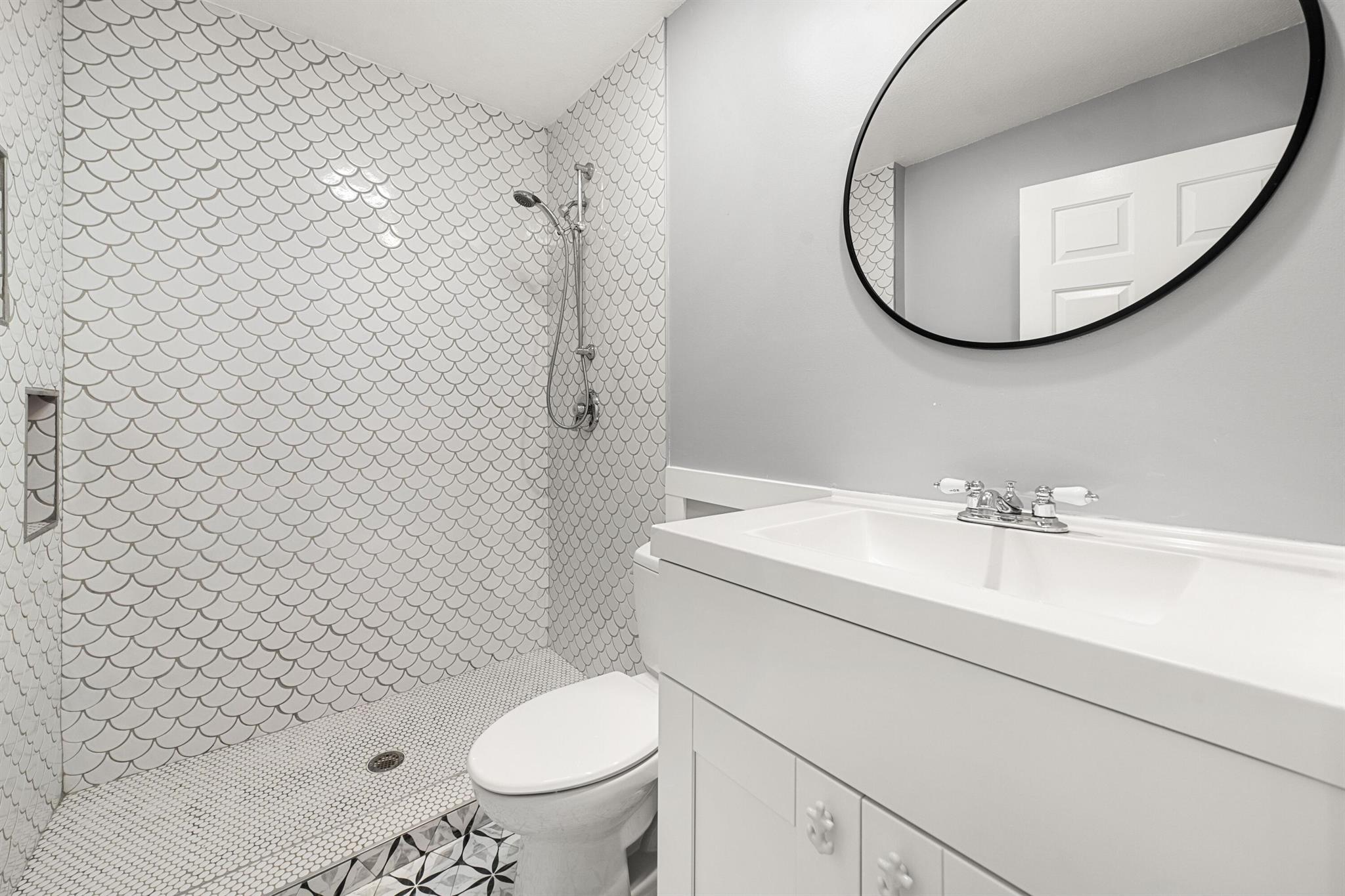 6268 Robinson Street