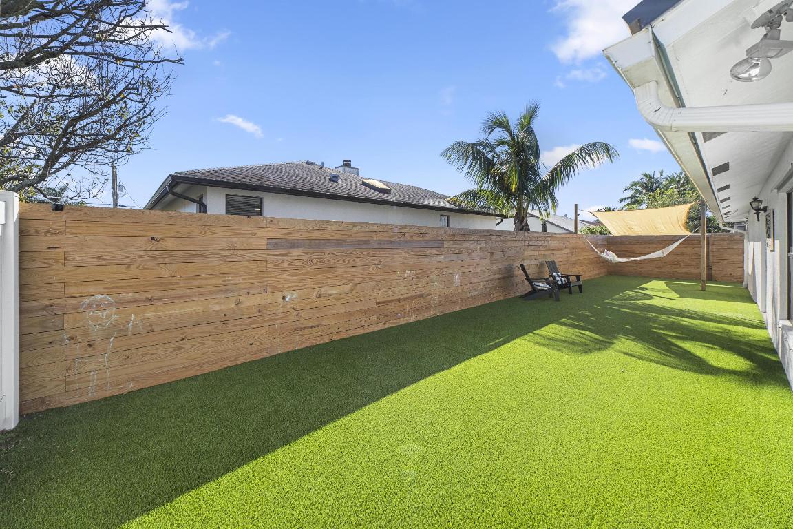 6268 Robinson Street