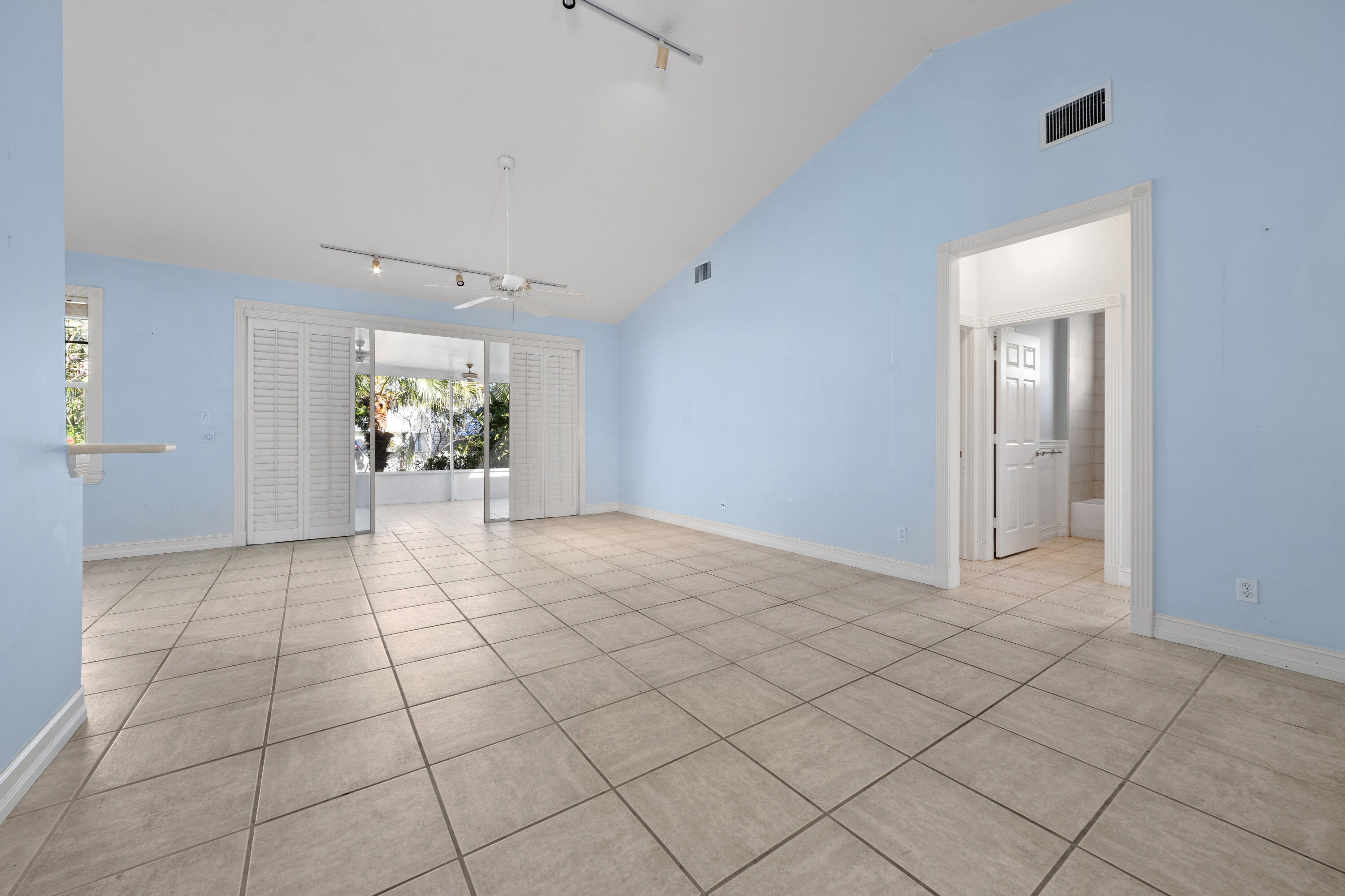 9355 SE Mercury Street